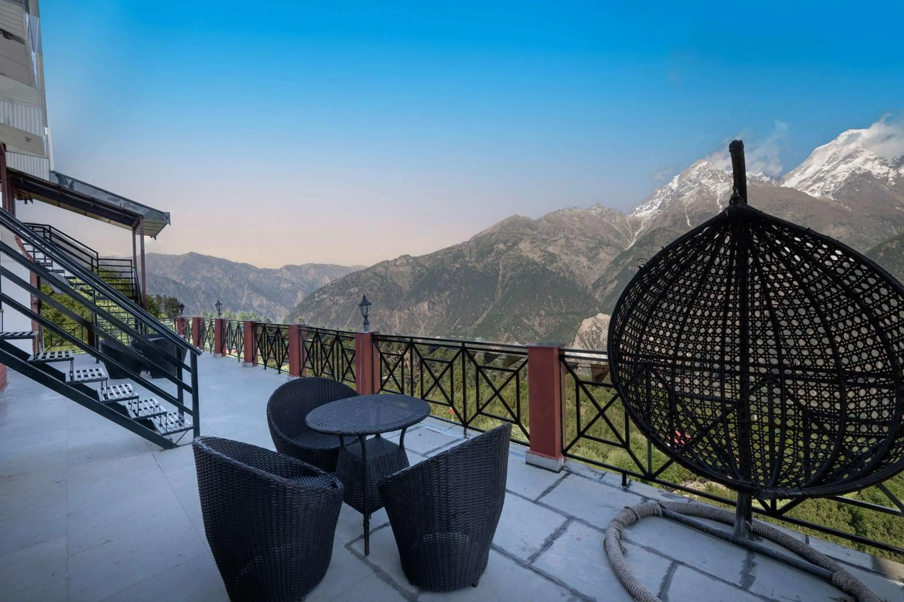 Natural landscape in Echor The Alpine Crest Kalpa