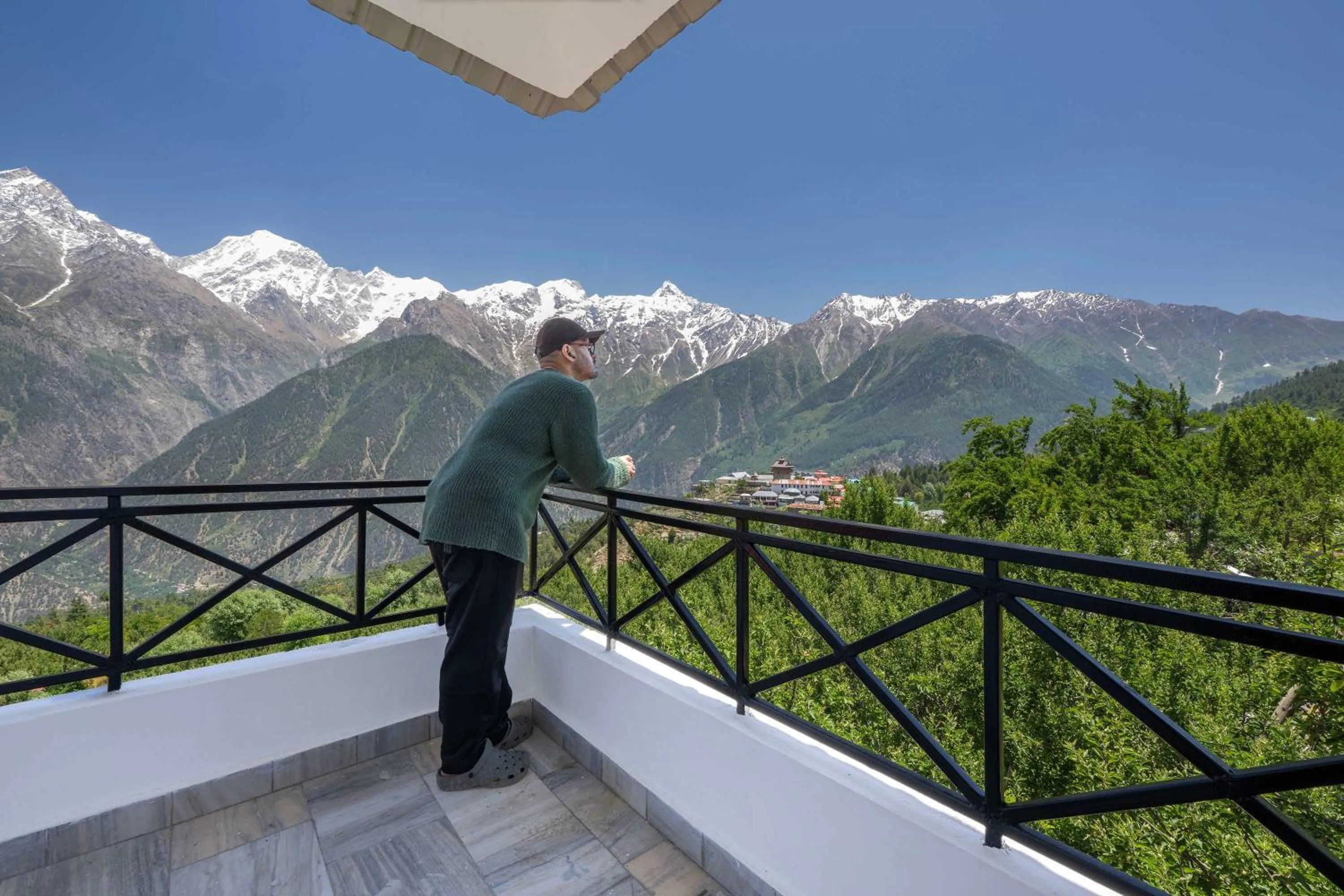 Natural landscape in Echor The Alpine Crest Kalpa