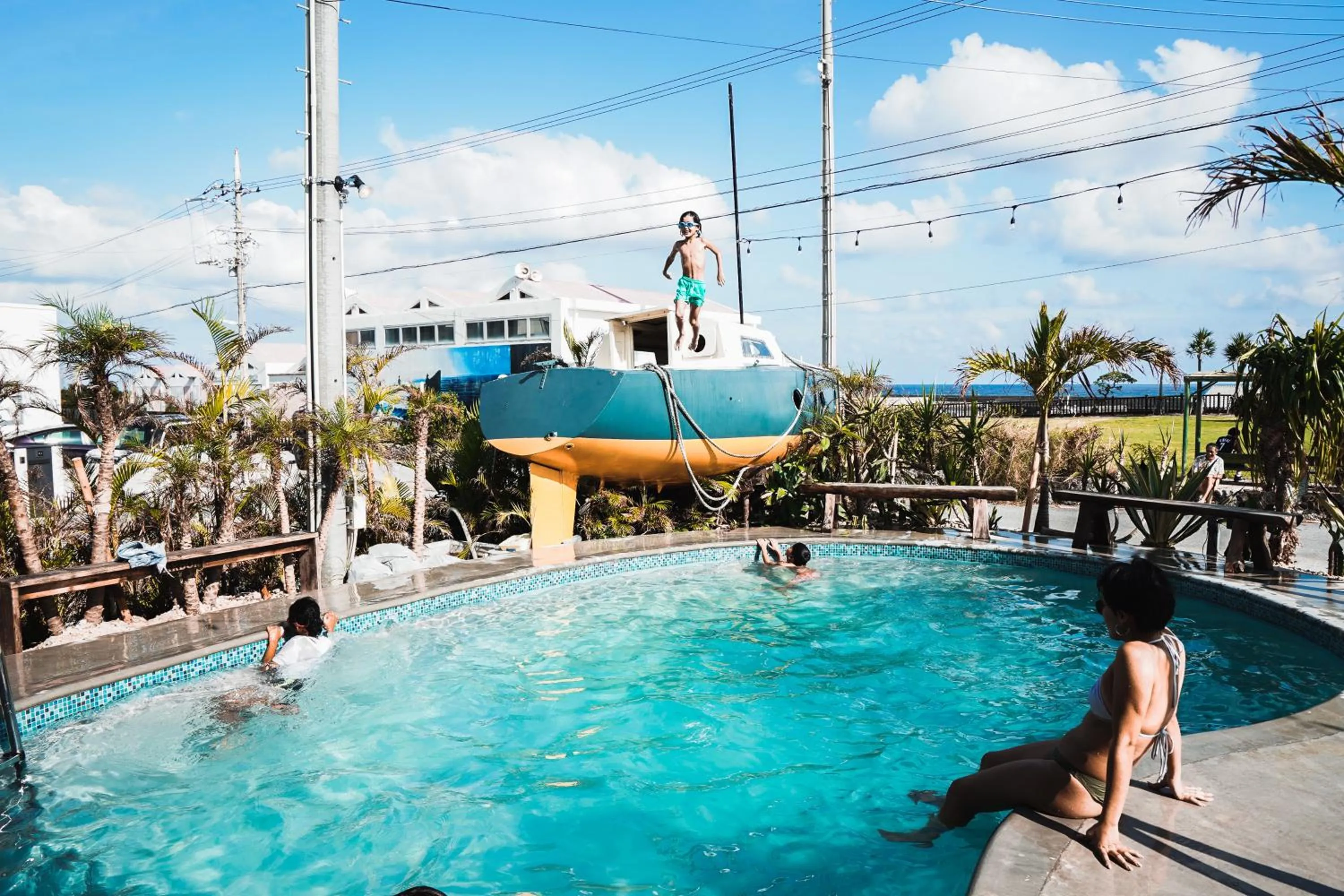 Swimming pool in MARINX CLASSIC HARBORVIEW PENSION