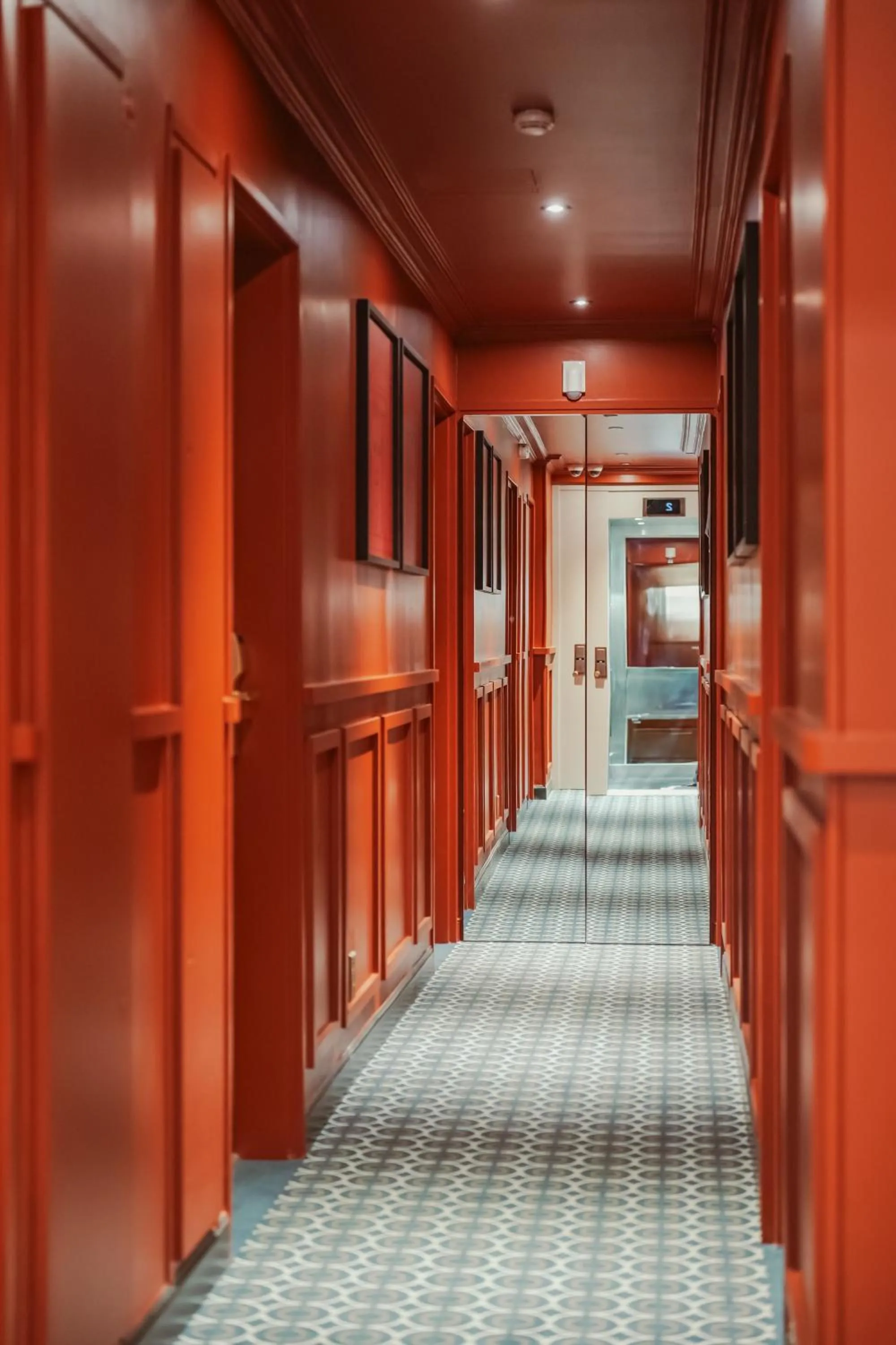 Decorative detail in Maison Orphée