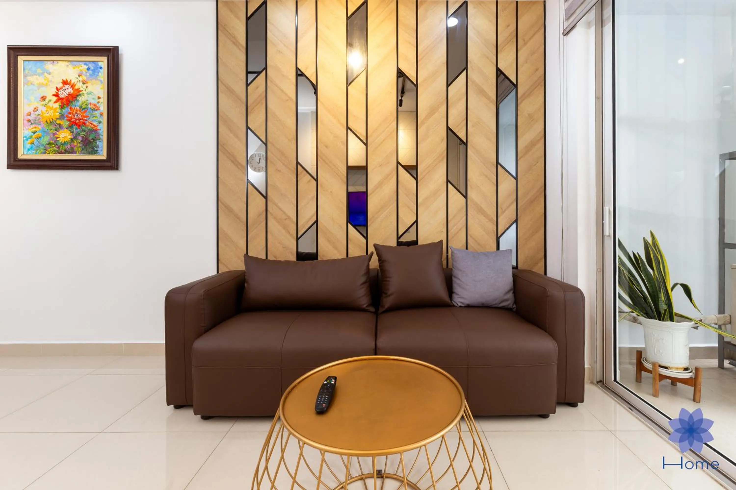 iHome Furnished Apartments with Free Gym & Pool, Airport Pick-Up Service