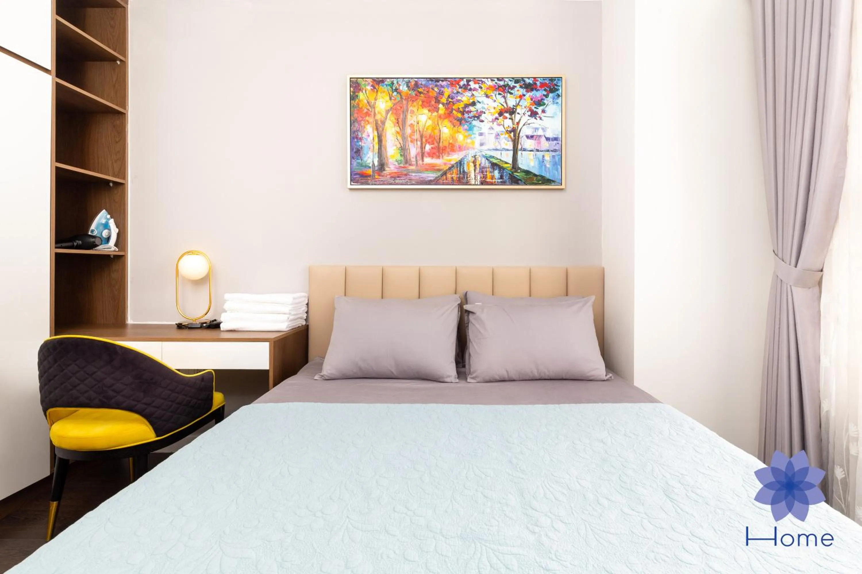 Bed in iHome Furnished Apartments with Free Gym & Pool, Airport Pick-Up Service