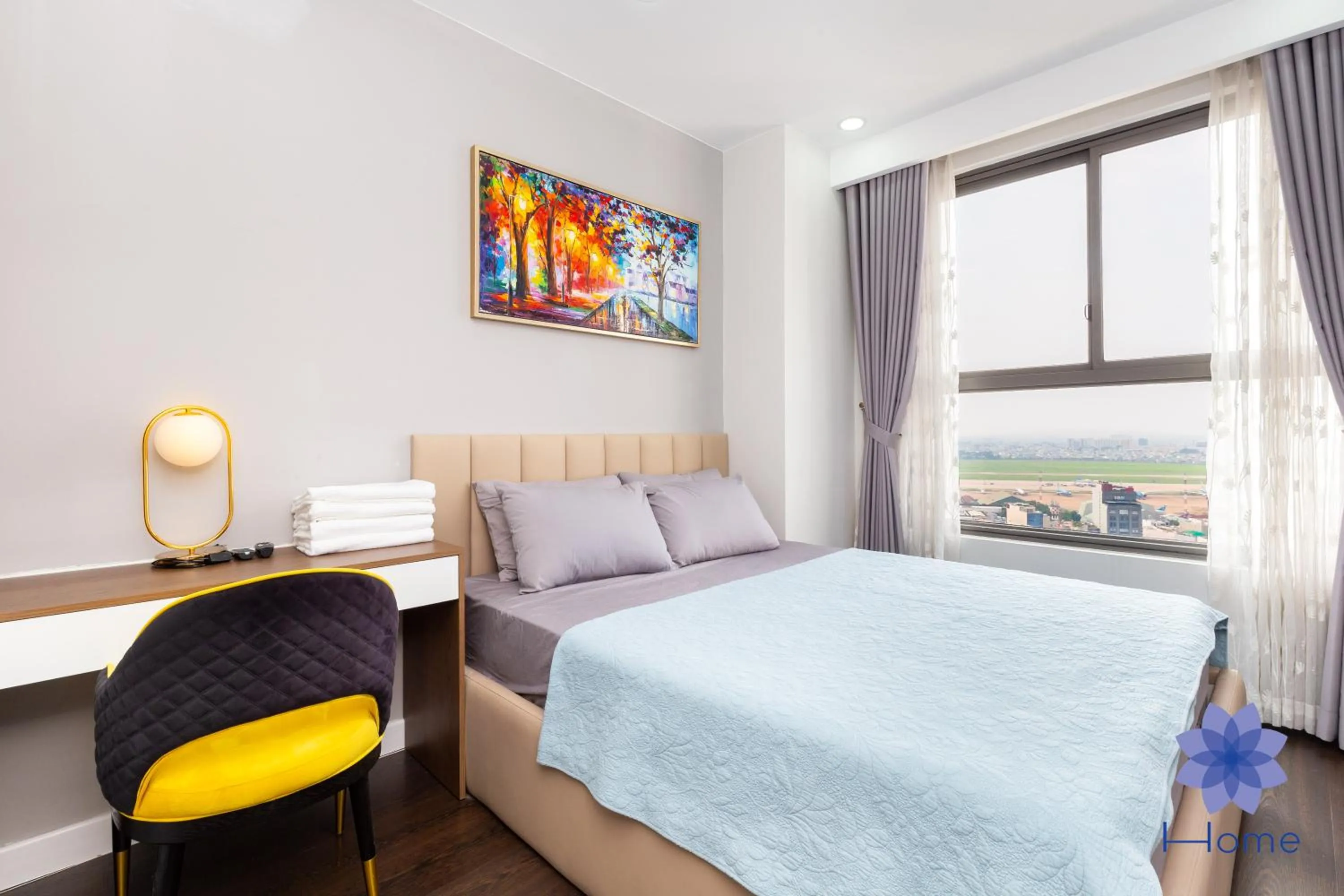 Bed in iHome Furnished Apartments with Free Gym & Pool, Airport Pick-Up Service