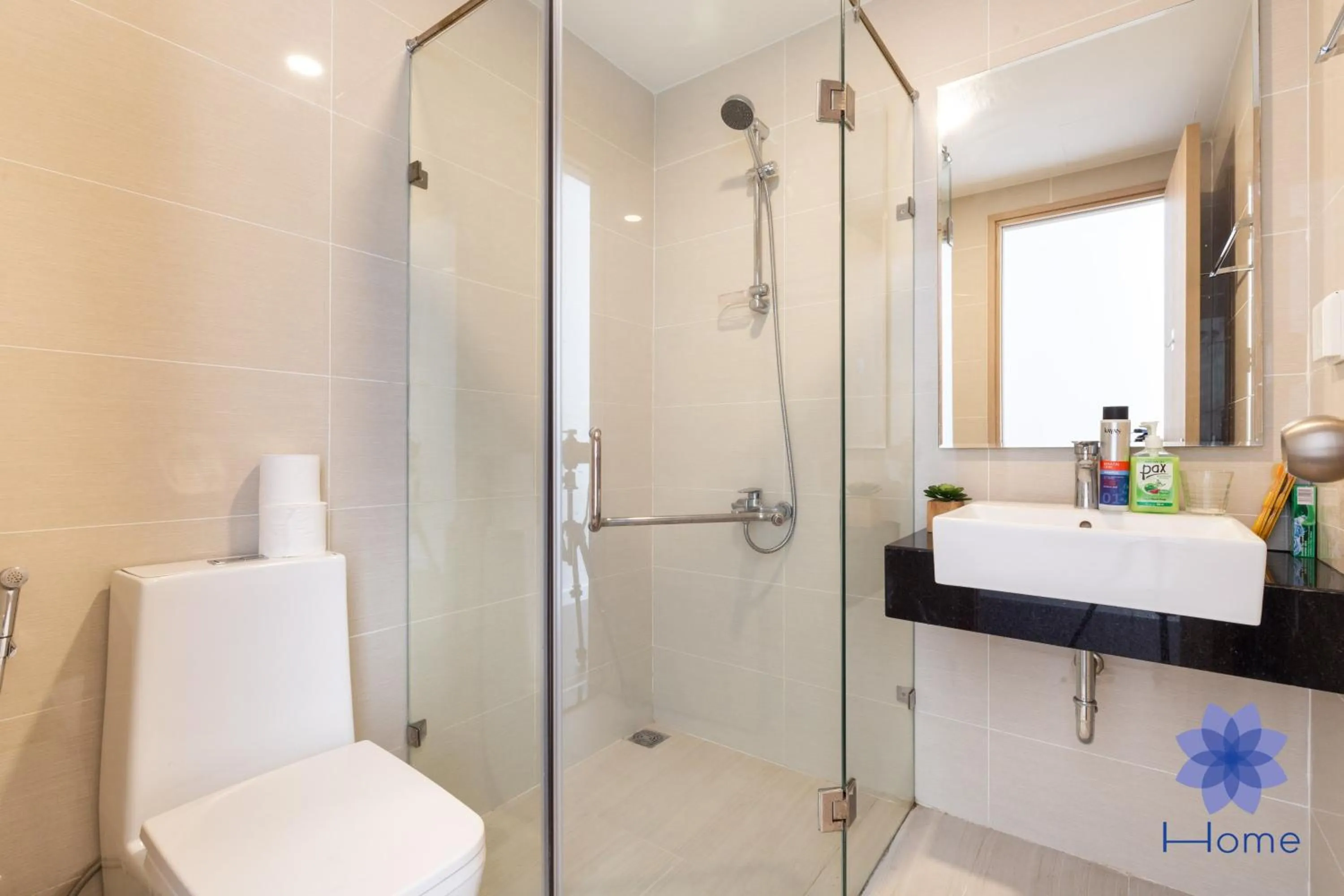 Bathroom in iHome Furnished Apartments with Free Gym & Pool, Airport Pick-Up Service