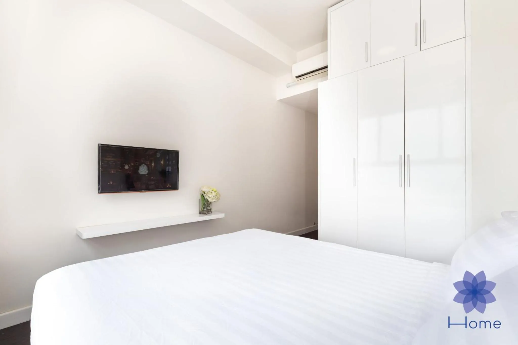 Bedroom, Bed in iHome Furnished Apartments with Free Gym & Pool, Airport Pick-Up Service