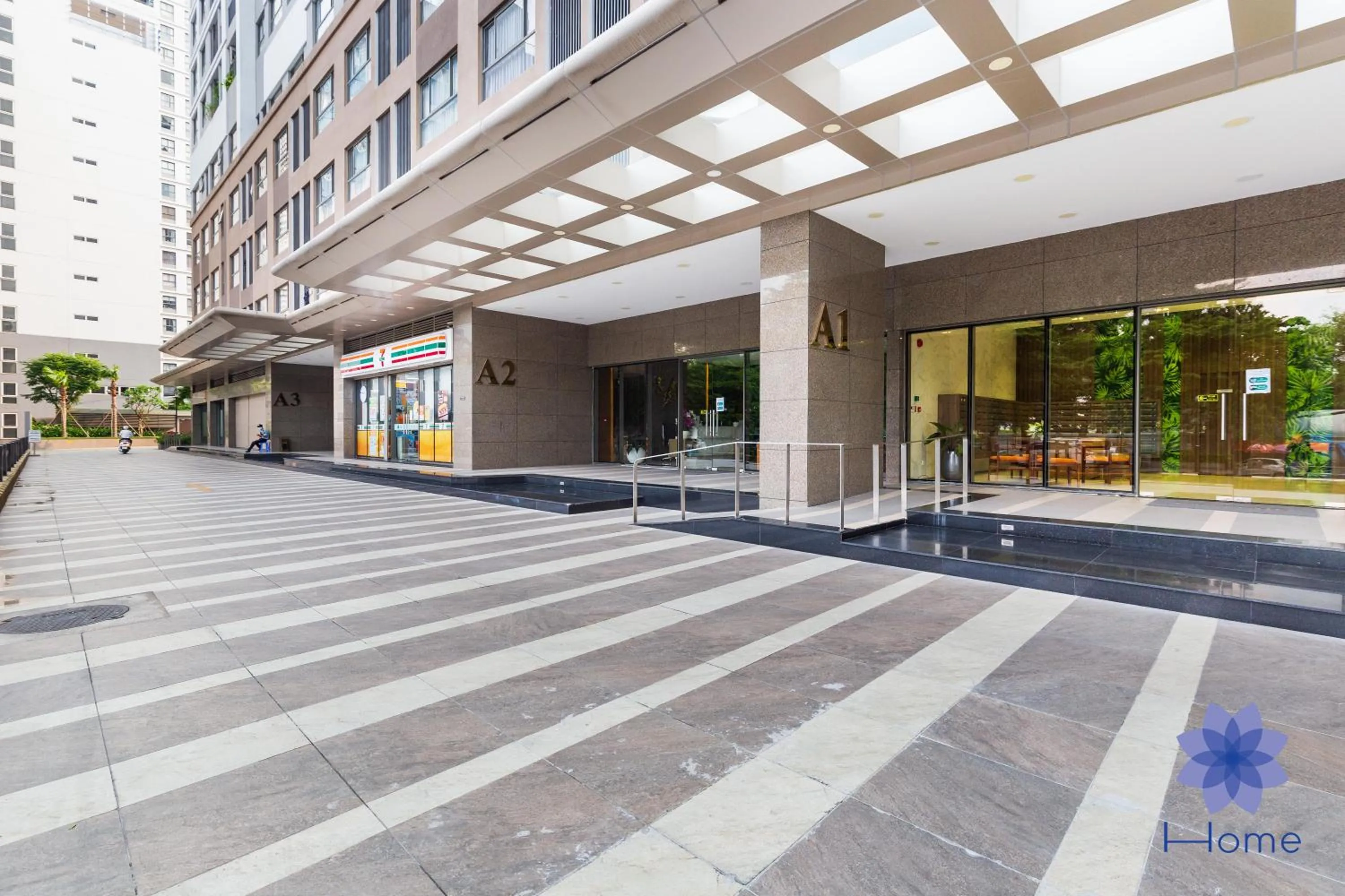 iHome Furnished Apartments with Free Gym & Pool, Airport Pick-Up Service