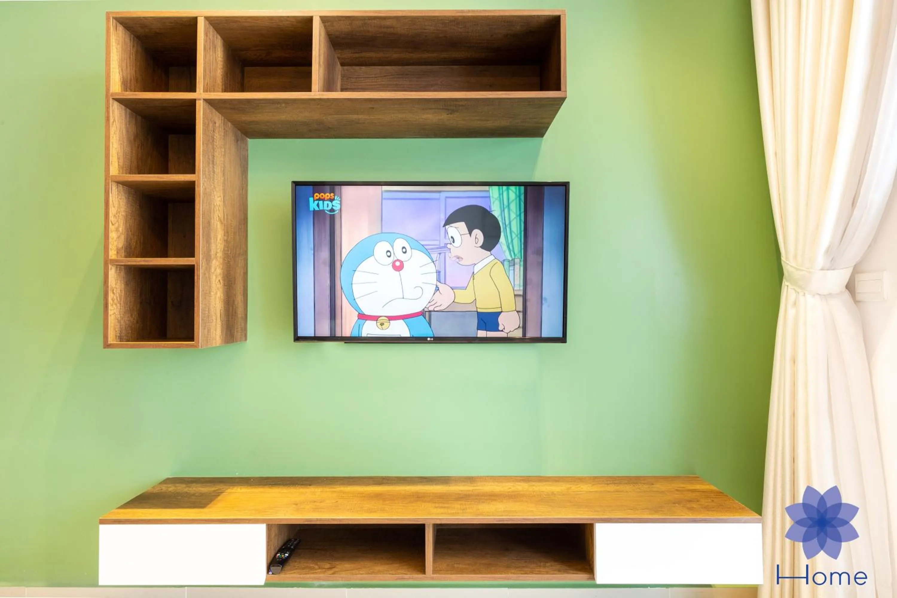 iHome Furnished Apartments with Free Gym & Pool, Airport Pick-Up Service