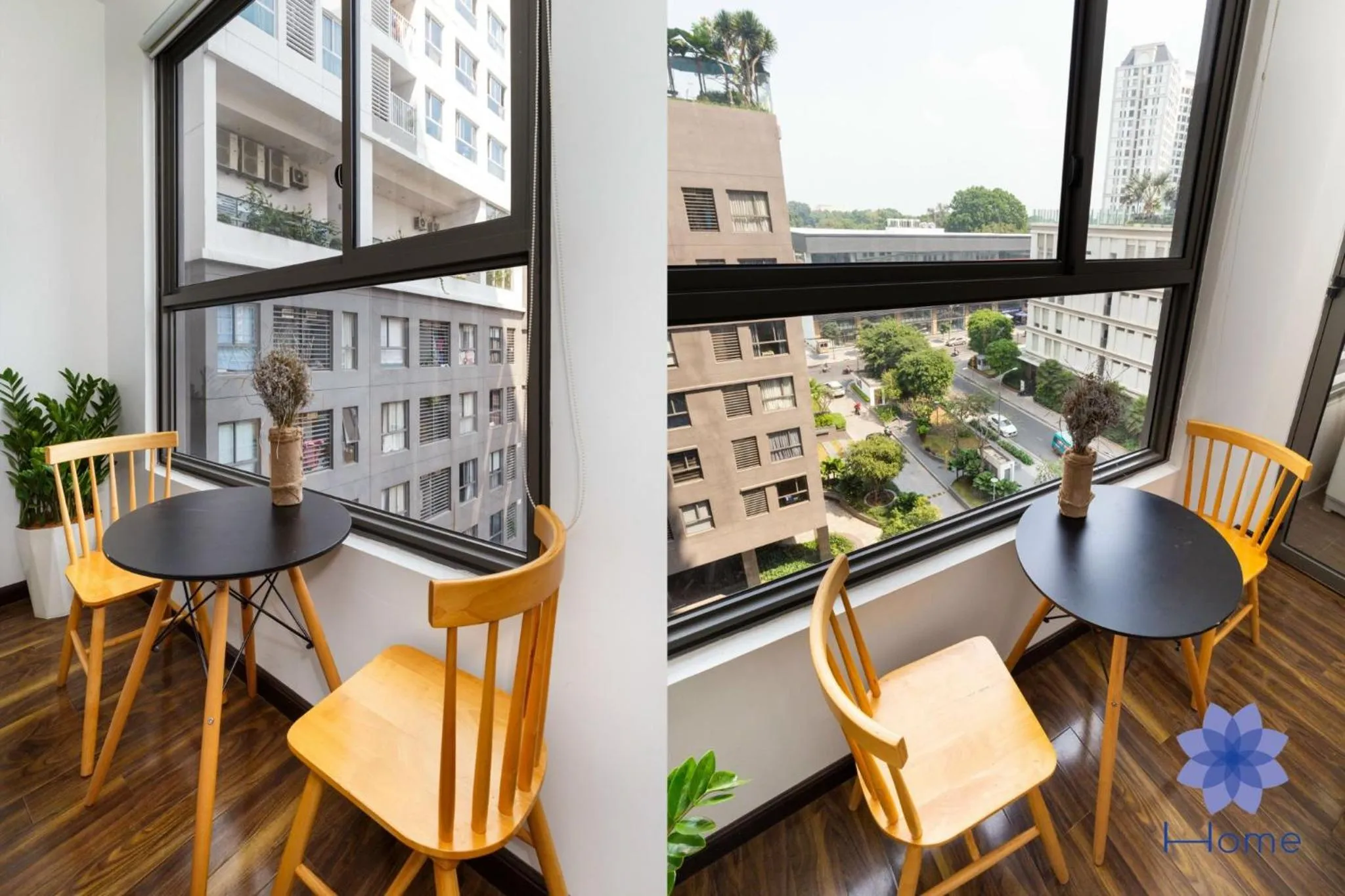 Dining area in iHome Furnished Apartments with Free Gym & Pool, Airport Pick-Up Service