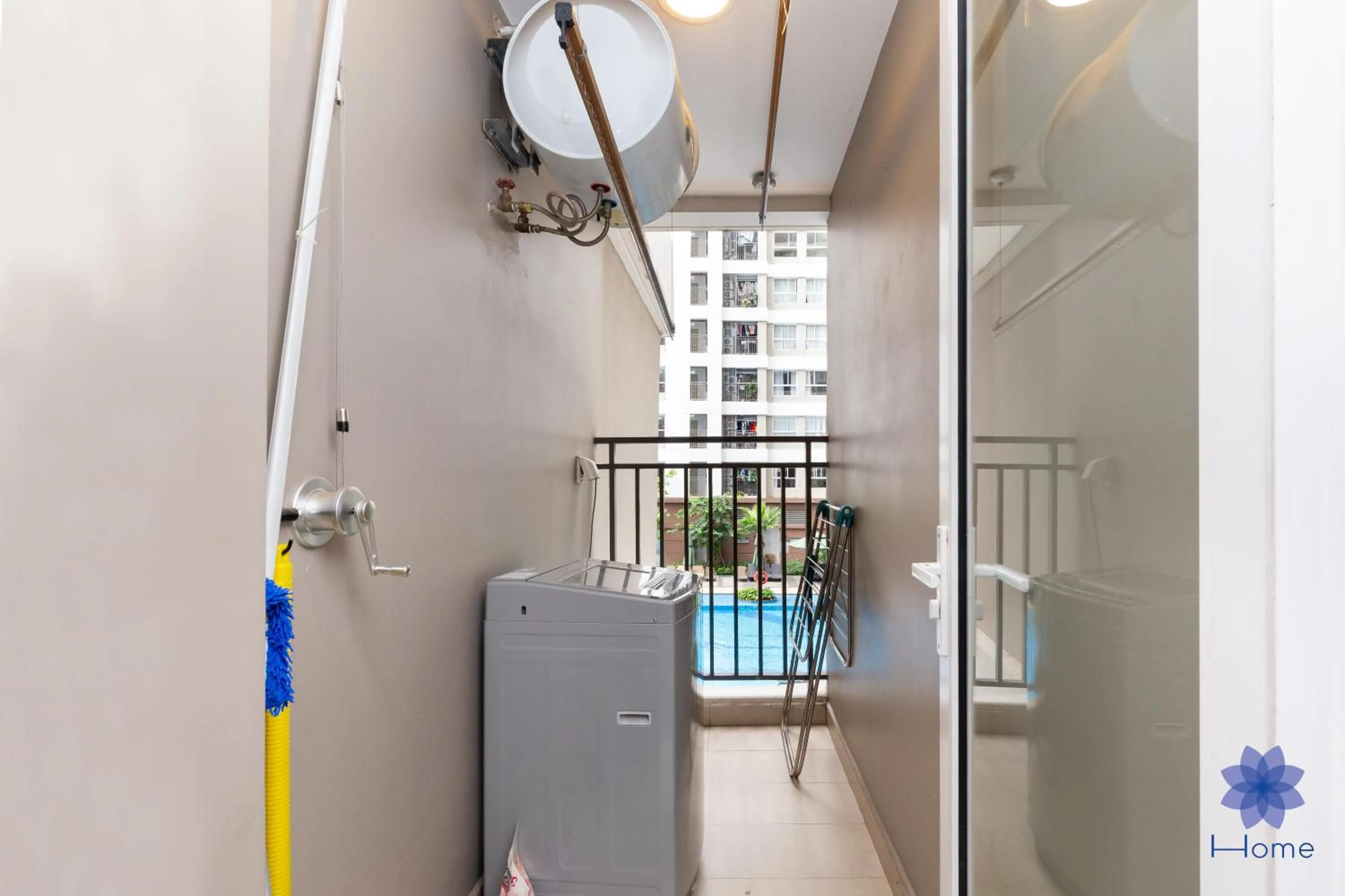 iHome Furnished Apartments with Free Gym & Pool, Airport Pick-Up Service