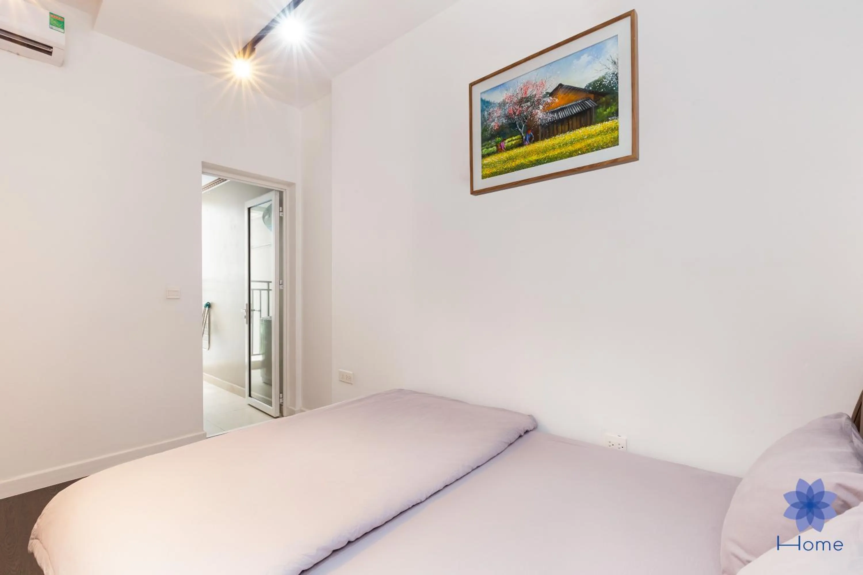 Bed in iHome Furnished Apartments with Free Gym & Pool, Airport Pick-Up Service