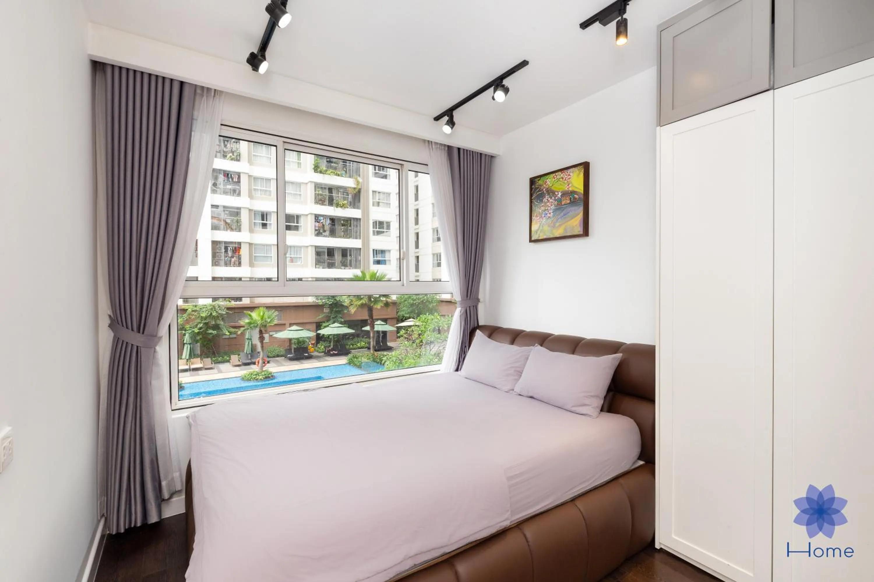 Bed in iHome Furnished Apartments with Free Gym & Pool, Airport Pick-Up Service