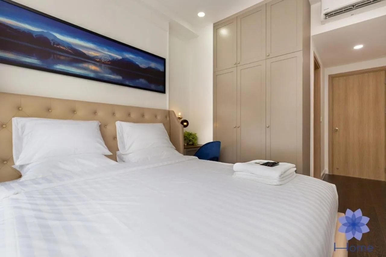 Bed in iHome Furnished Apartments with Free Gym & Pool, Airport Pick-Up Service