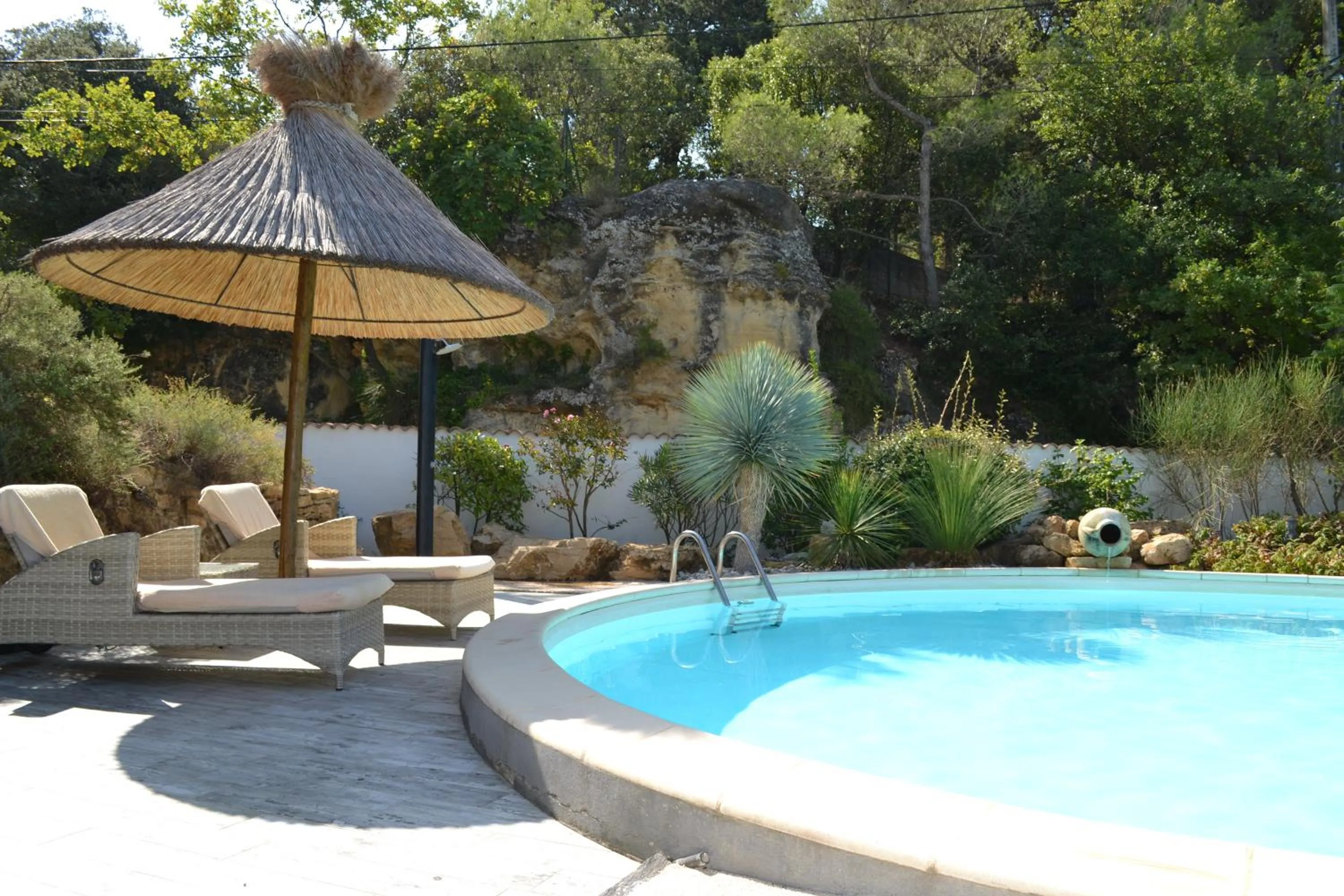 Swimming pool in Le Refuge