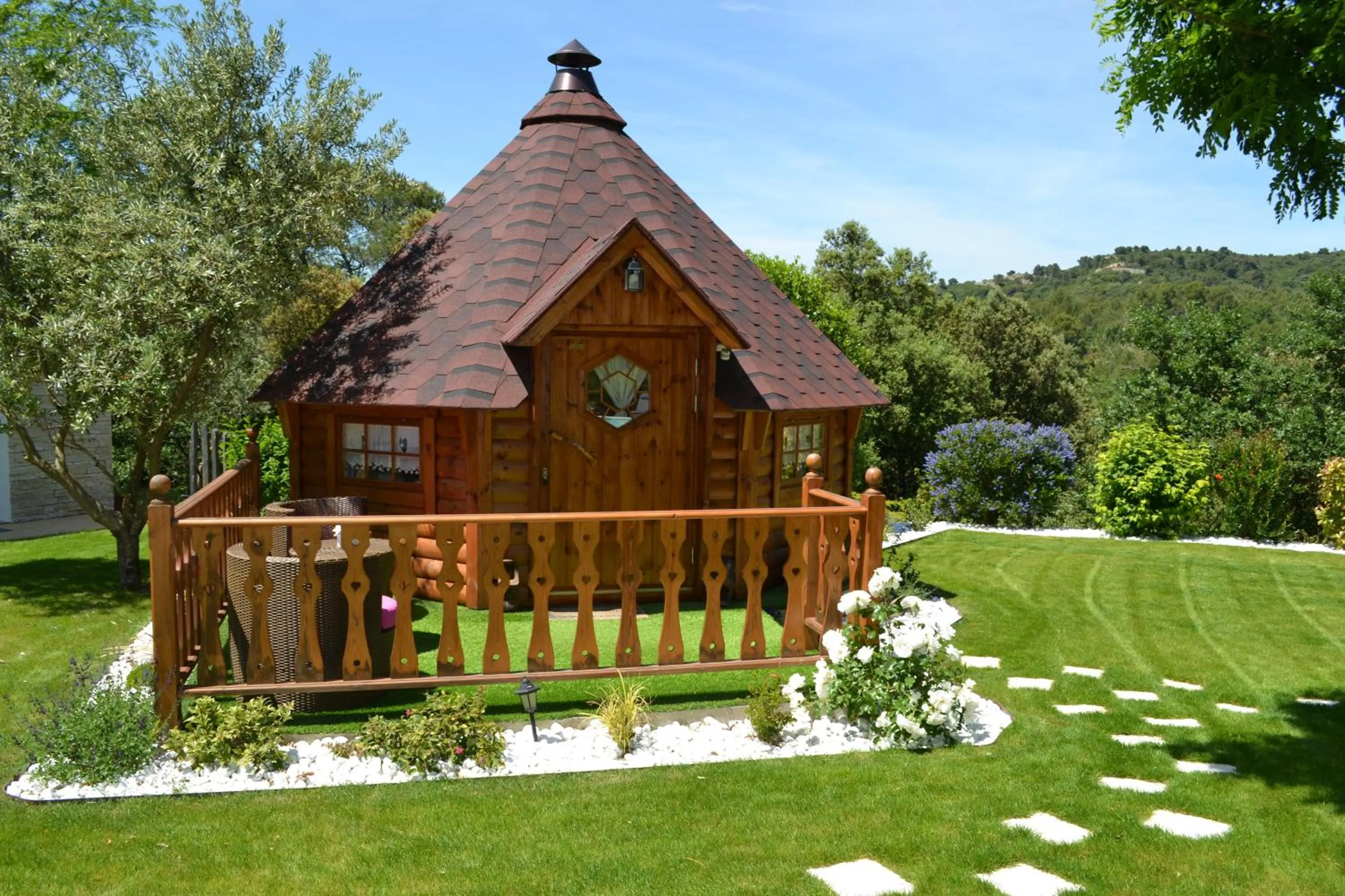 Photo of the whole room in Le Refuge