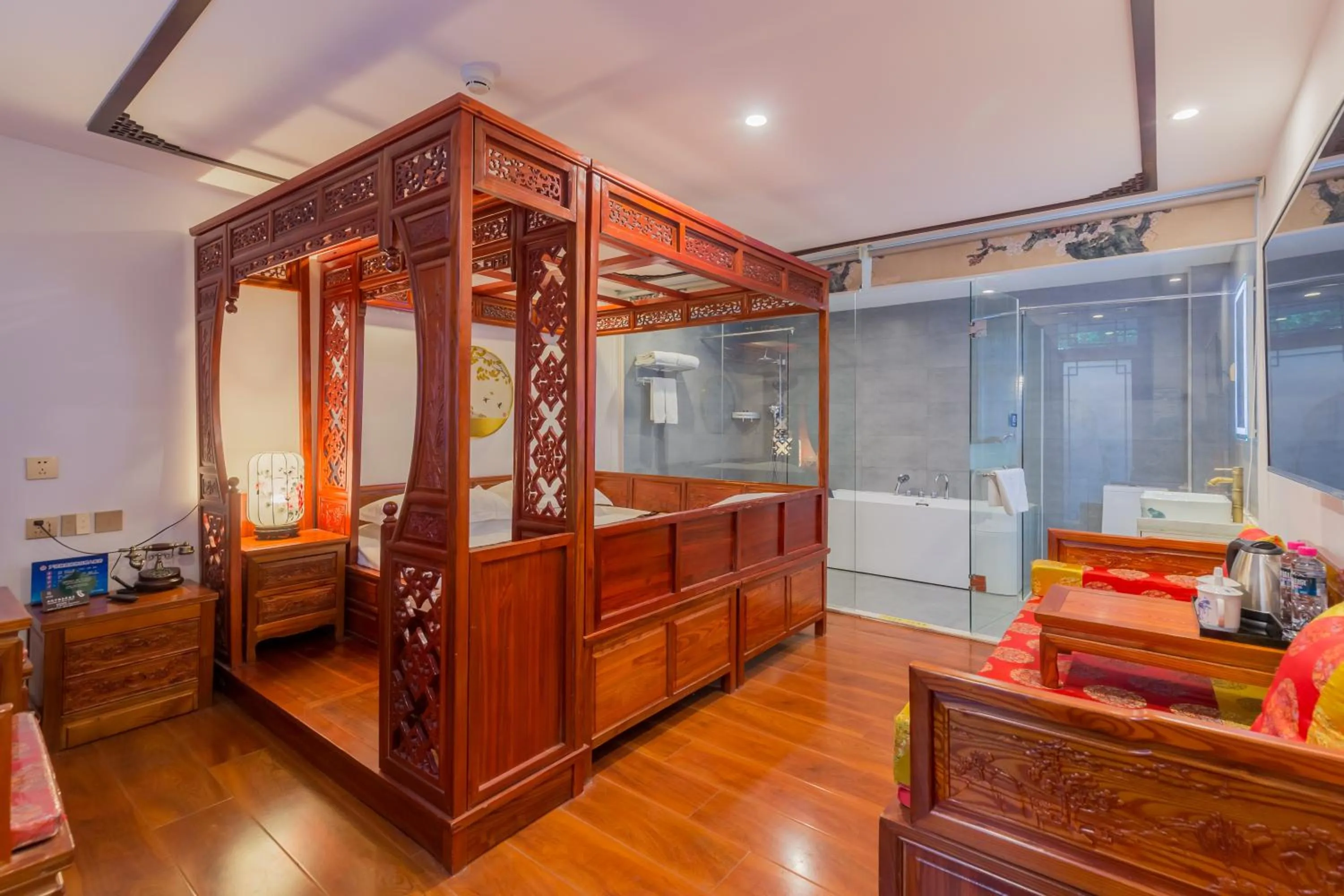 Bed in Qinfu Hotel Beijing Nanluogu Lane Houhai