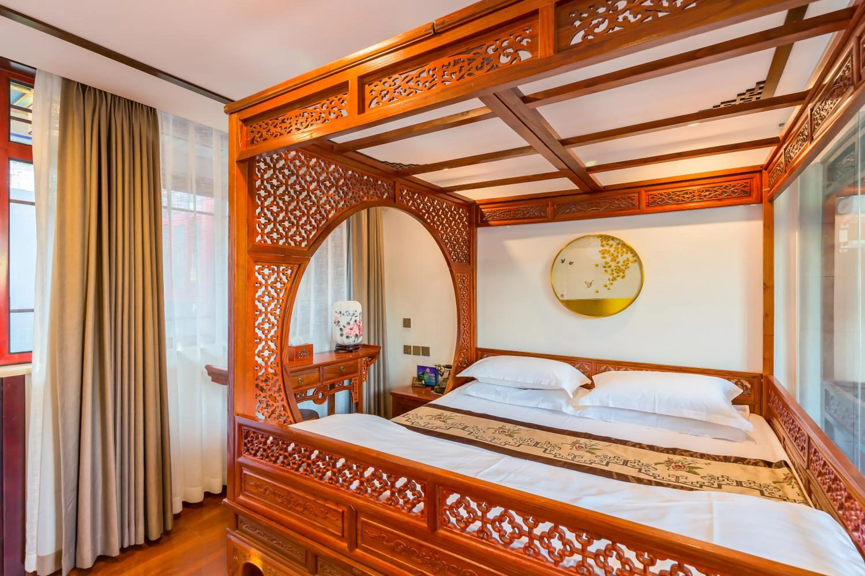 Bed in Qinfu Hotel Beijing Nanluogu Lane Houhai