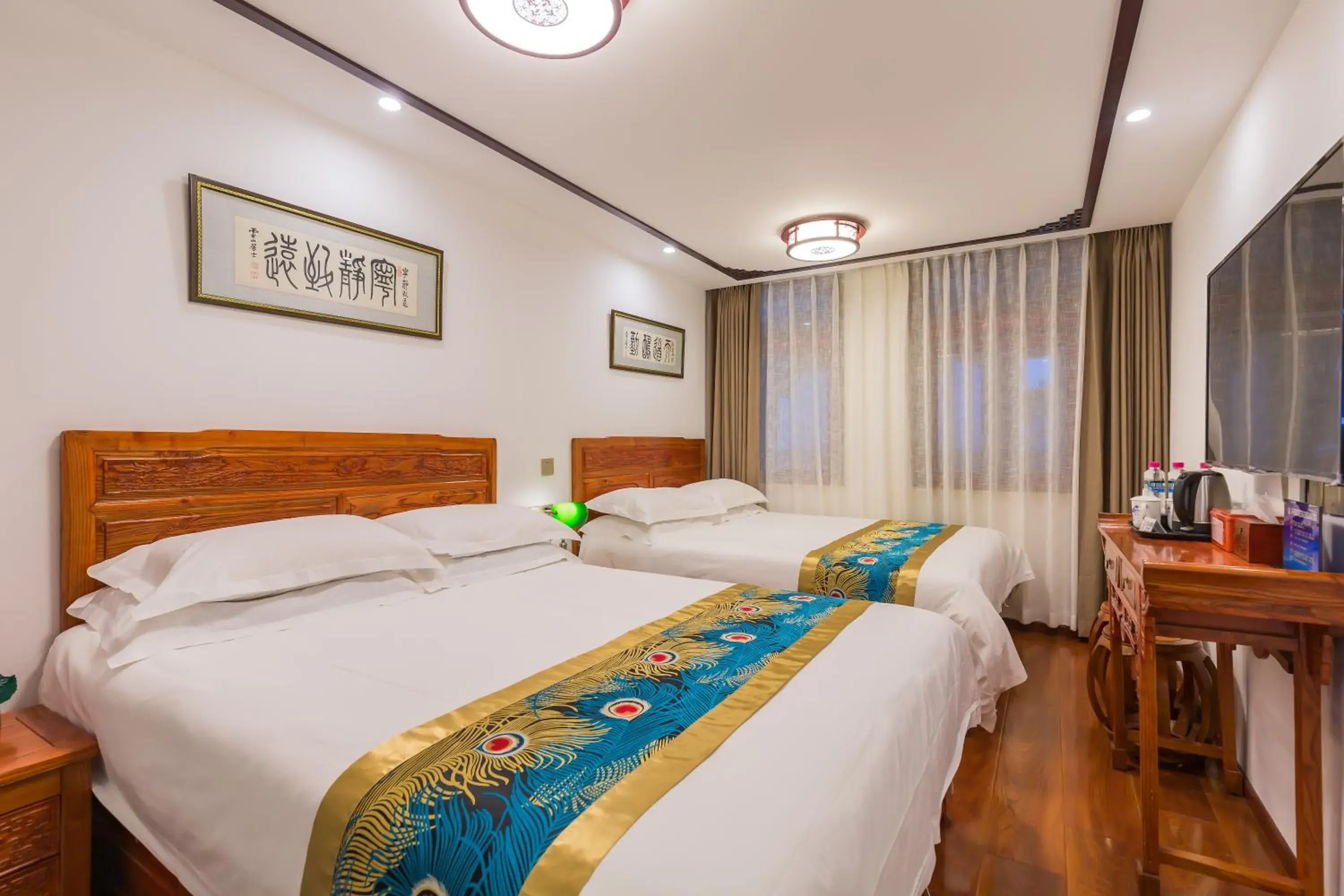 Family Room with Bathroom in Qinfu Hotel Beijing Nanluogu Lane Houhai Family Room with Bathroom in Qinfu Hotel Beijing Nanluogu Lane Houhai