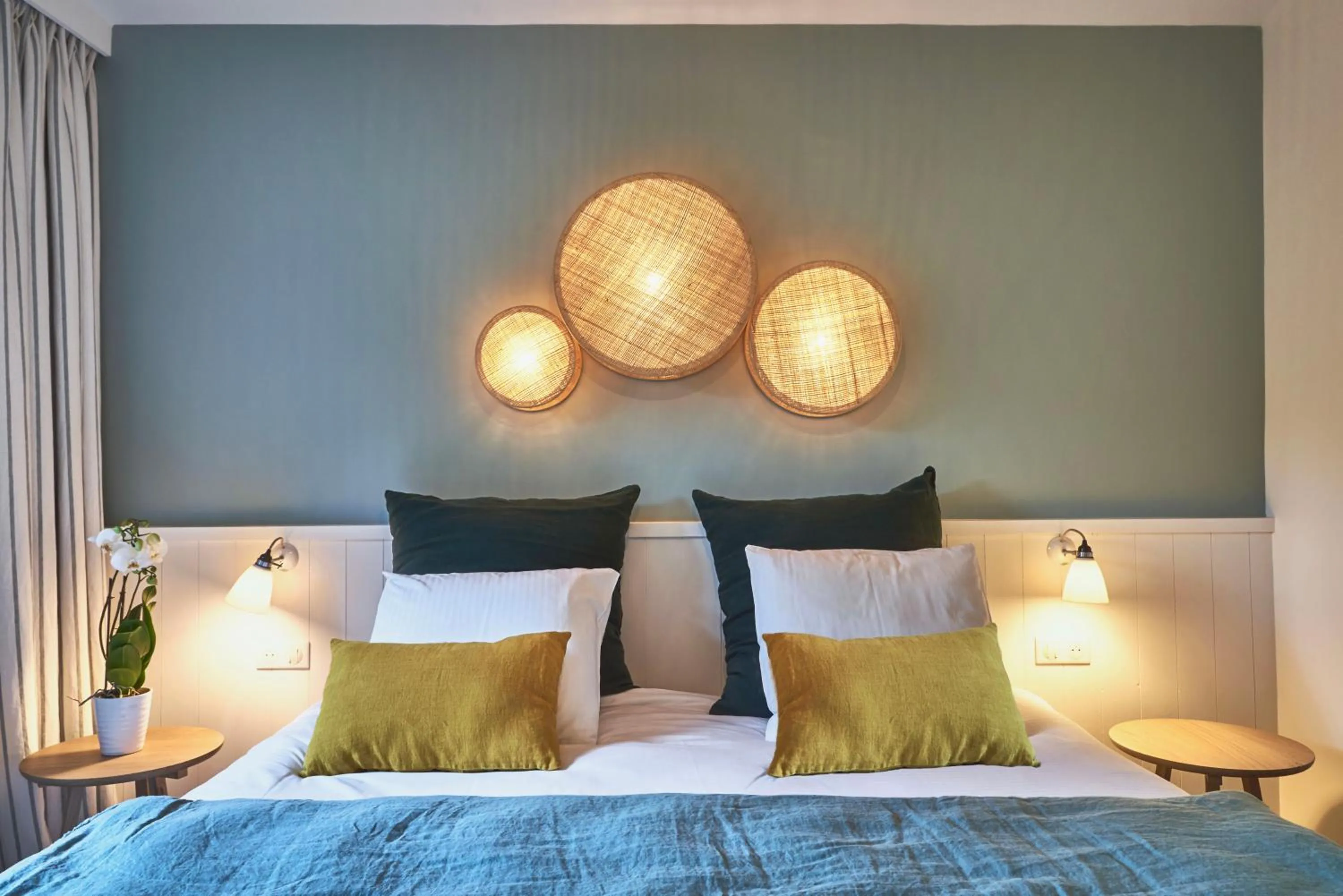 Bed in Le Manoir Hôtel Le Touquet Paris Plage