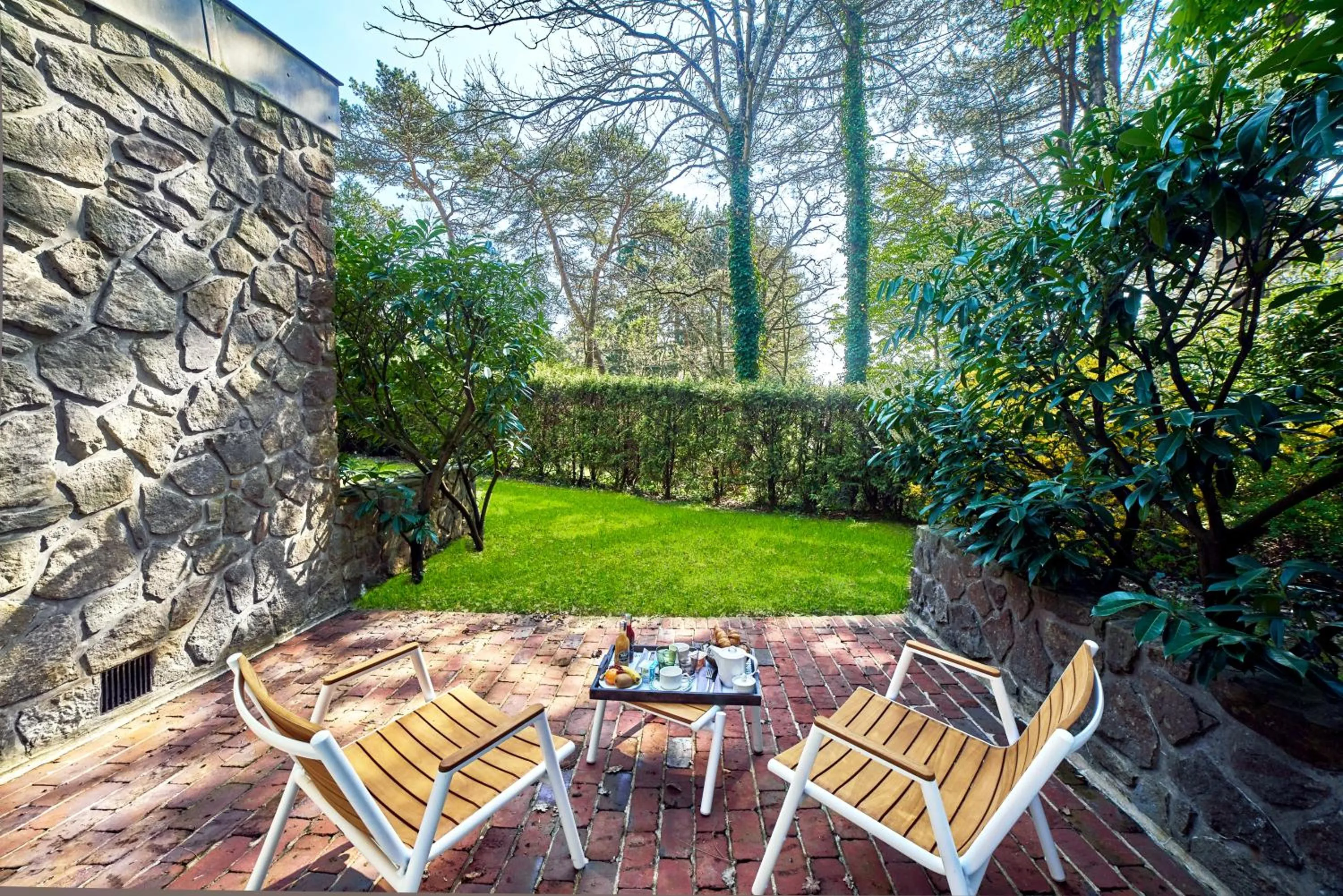 Garden in Le Manoir Hôtel Le Touquet Paris Plage