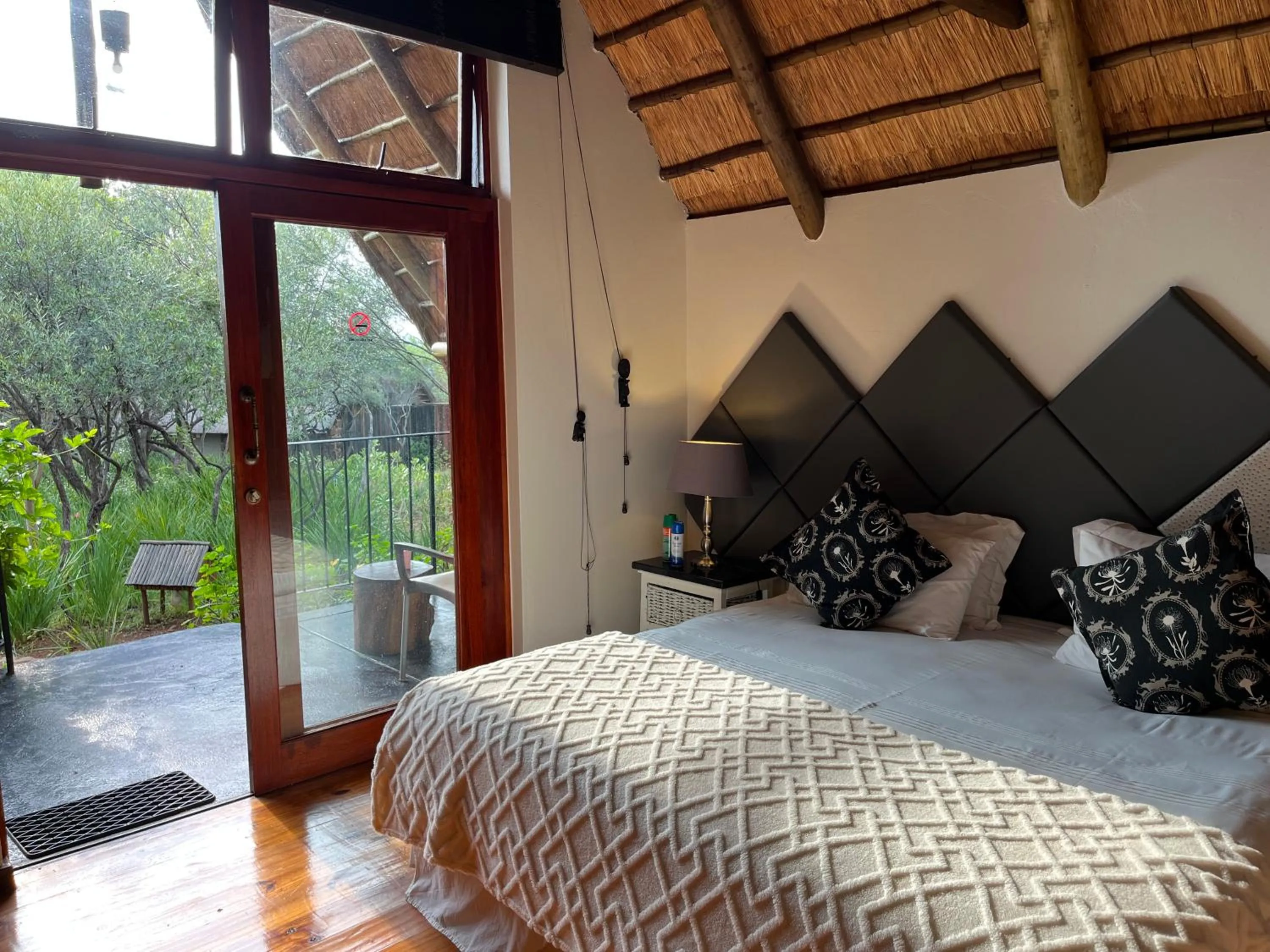 View (from property/room), Bed in Tidimalo Lodge