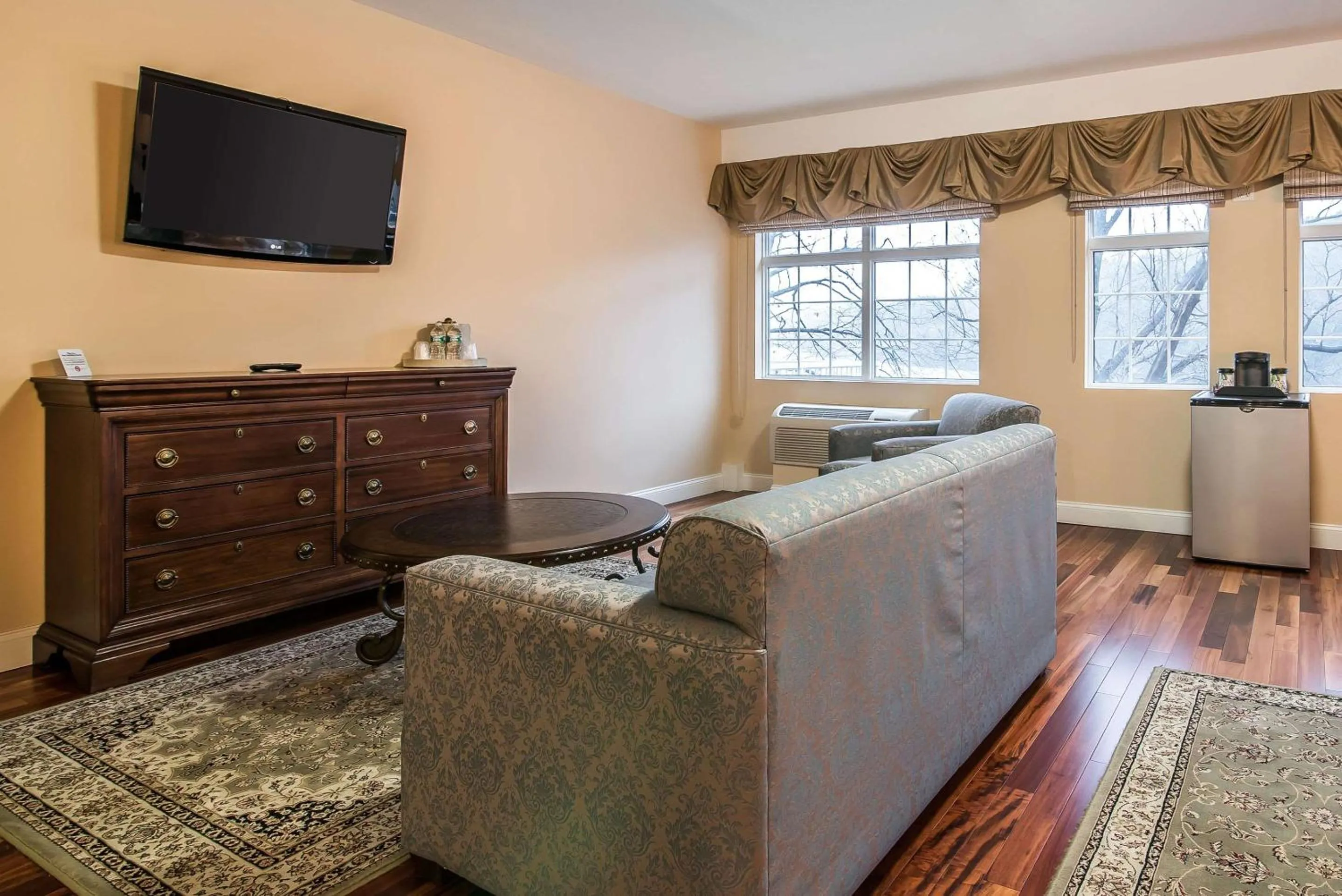 Bedroom in Riverside Hotel, an Ascend Collection Hotel
