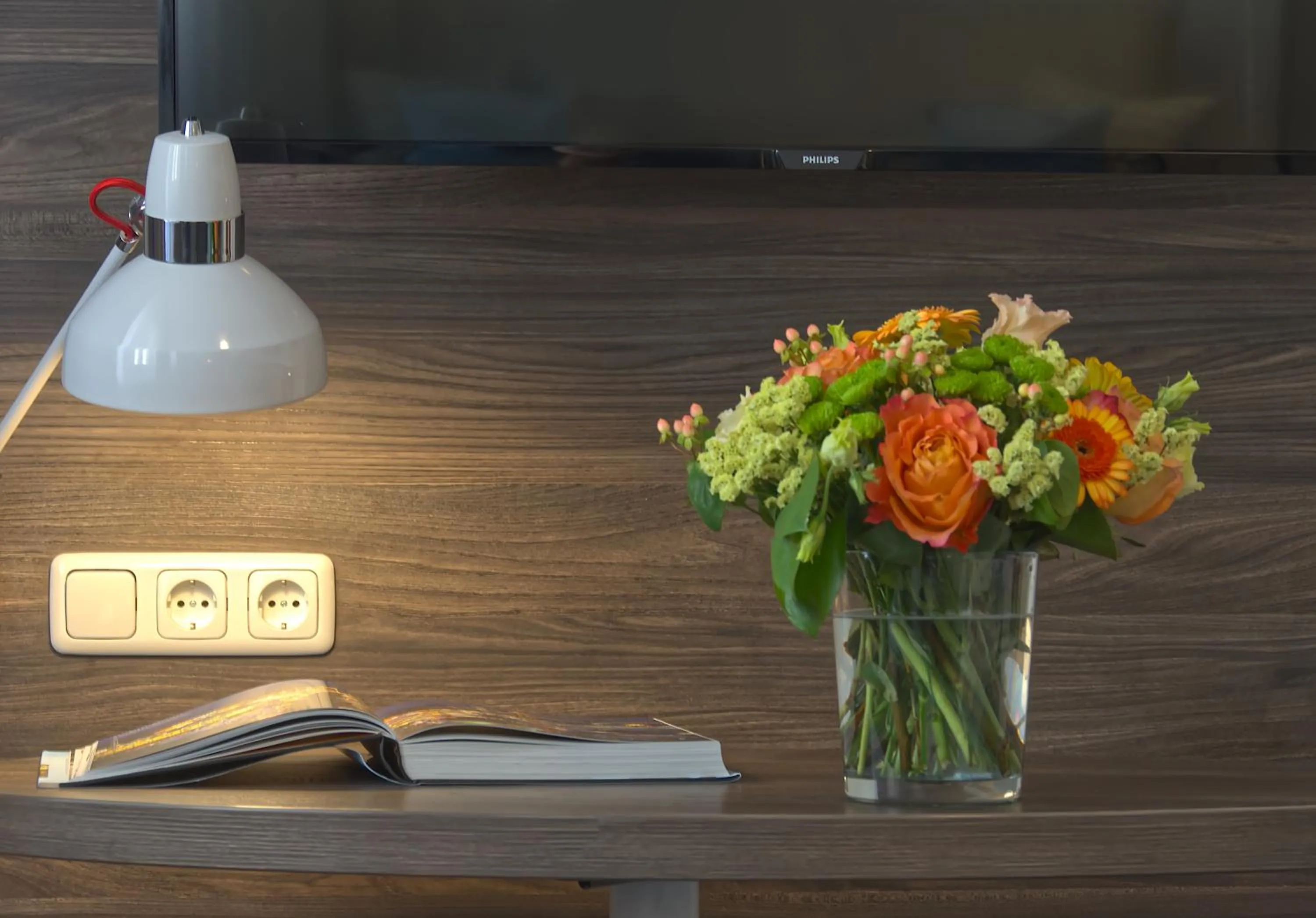 TV and multimedia in Lizz Hotel Munich