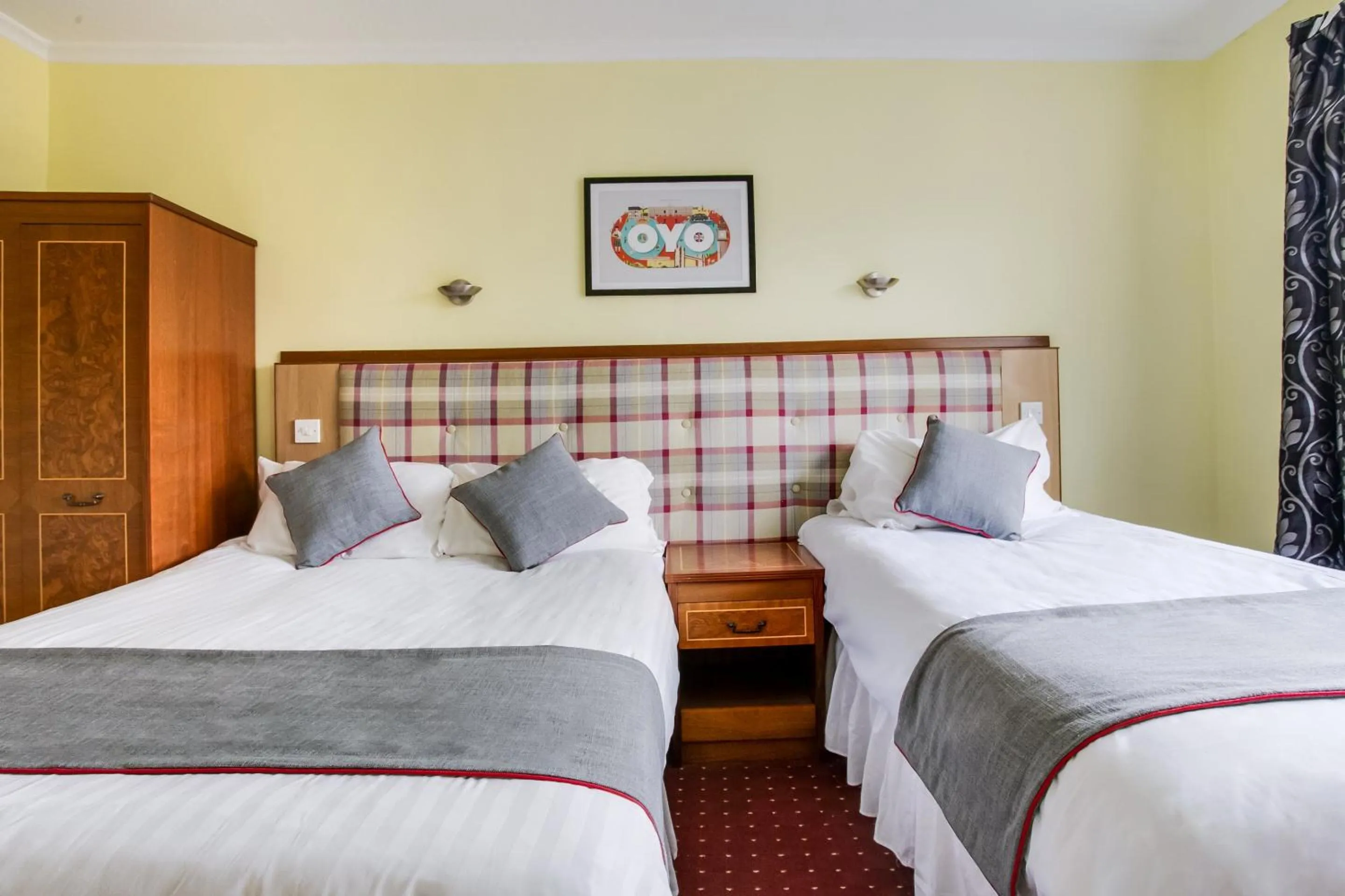 Bedroom, Bed in OYO Glenpark Hotel, Ayr Central