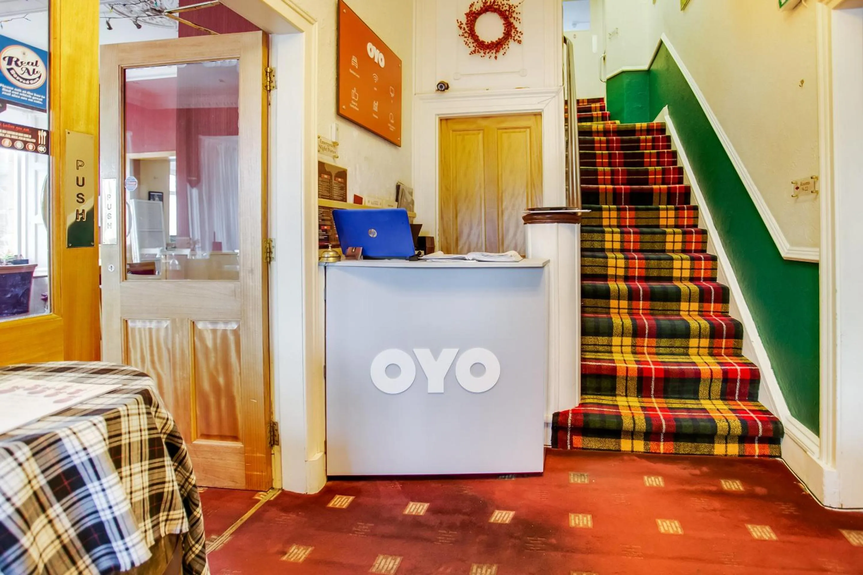 Lobby or reception, Bed in OYO Glenpark Hotel, Ayr Central