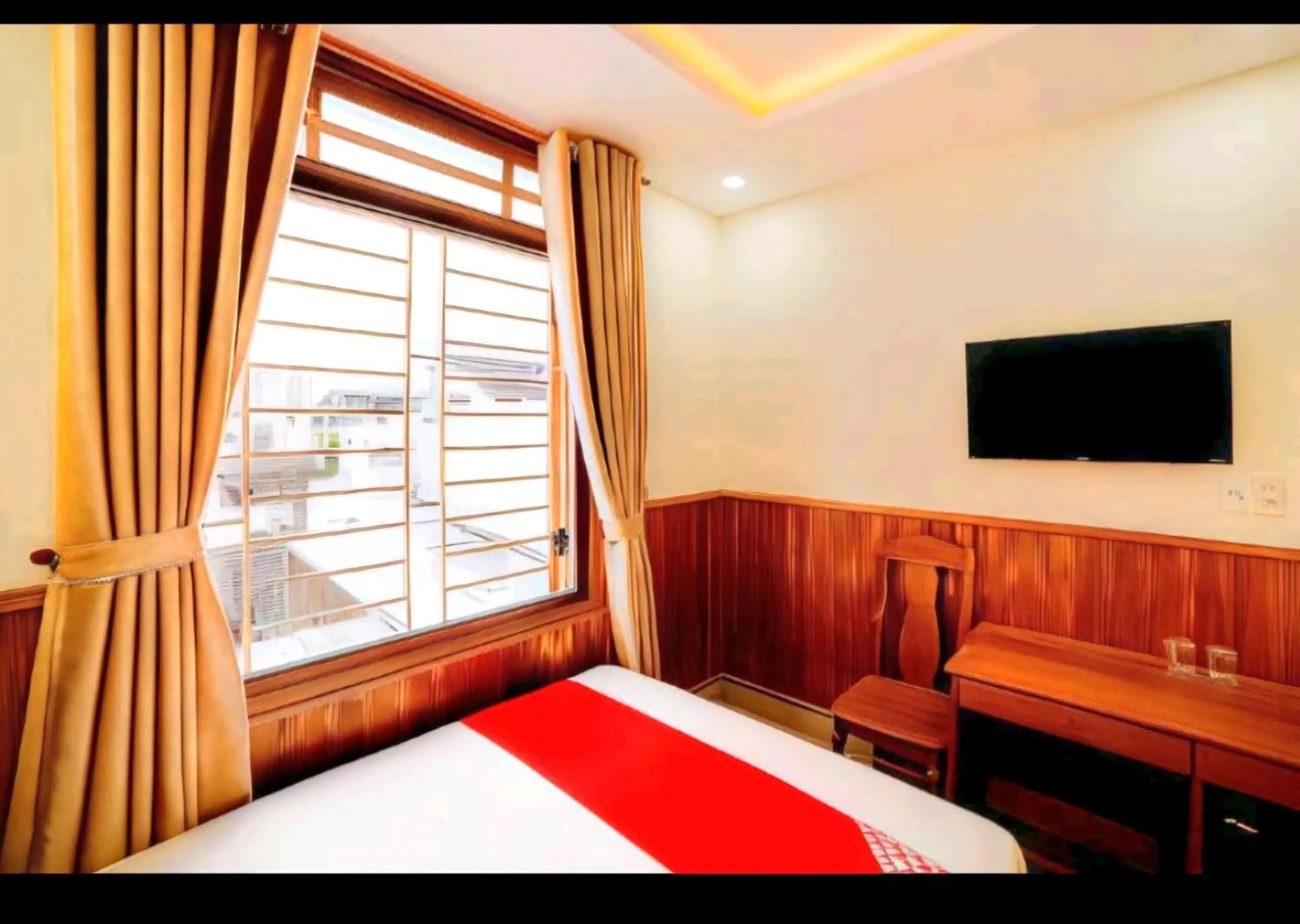 Bedroom, Bed in Thien Truong Hotel