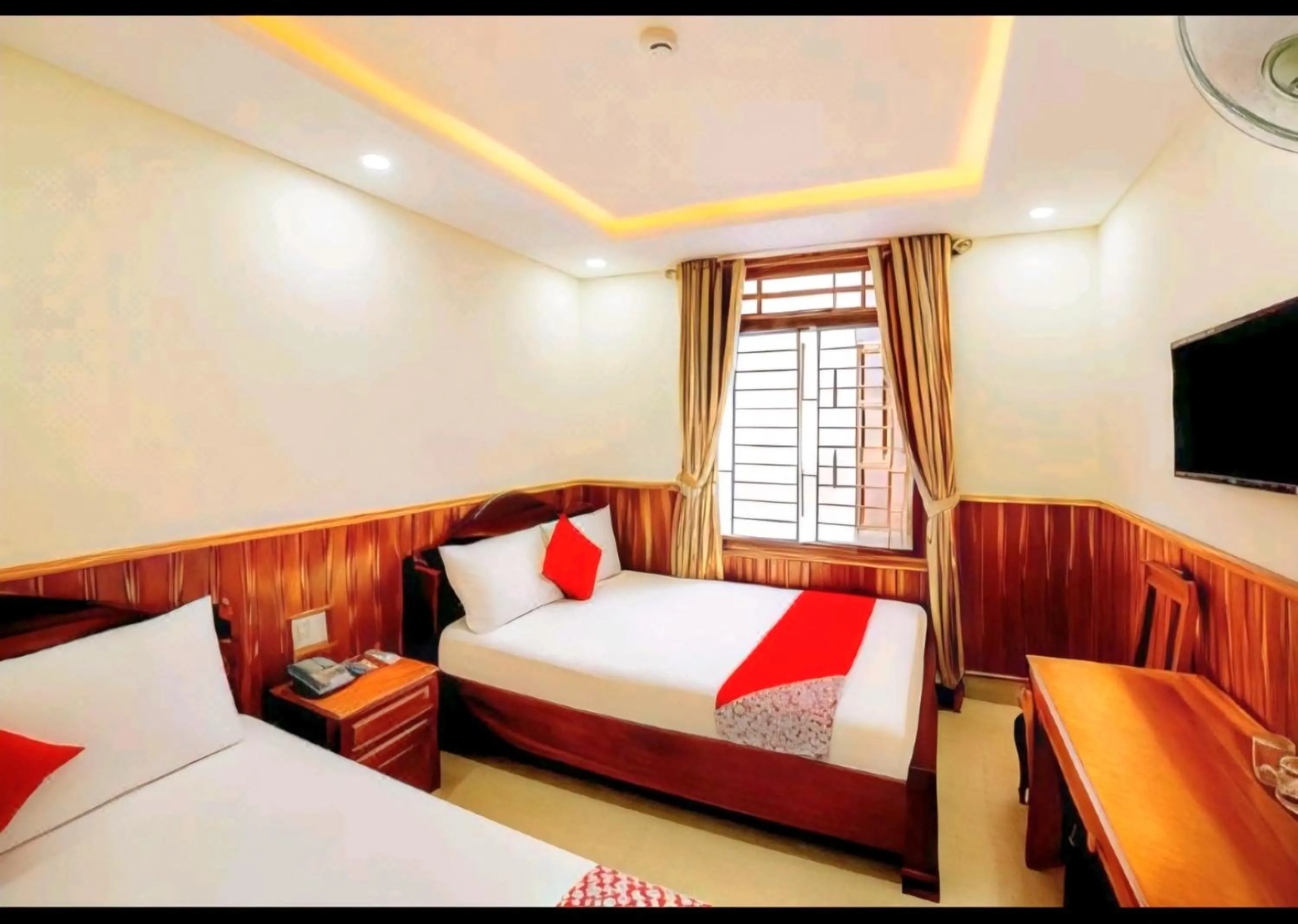 Bedroom, Bed in Thien Truong Hotel