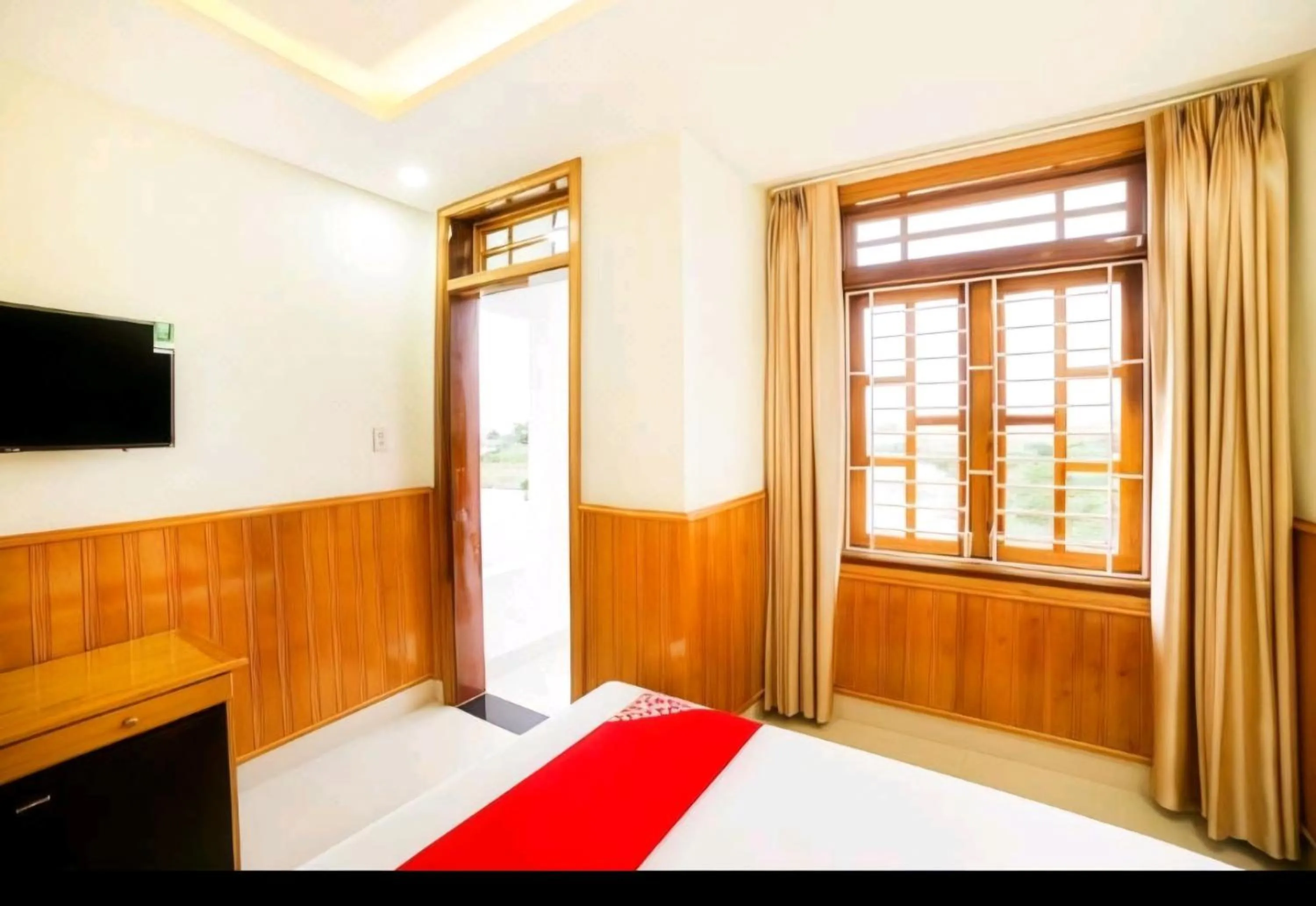 Bedroom, Bed in Thien Truong Hotel