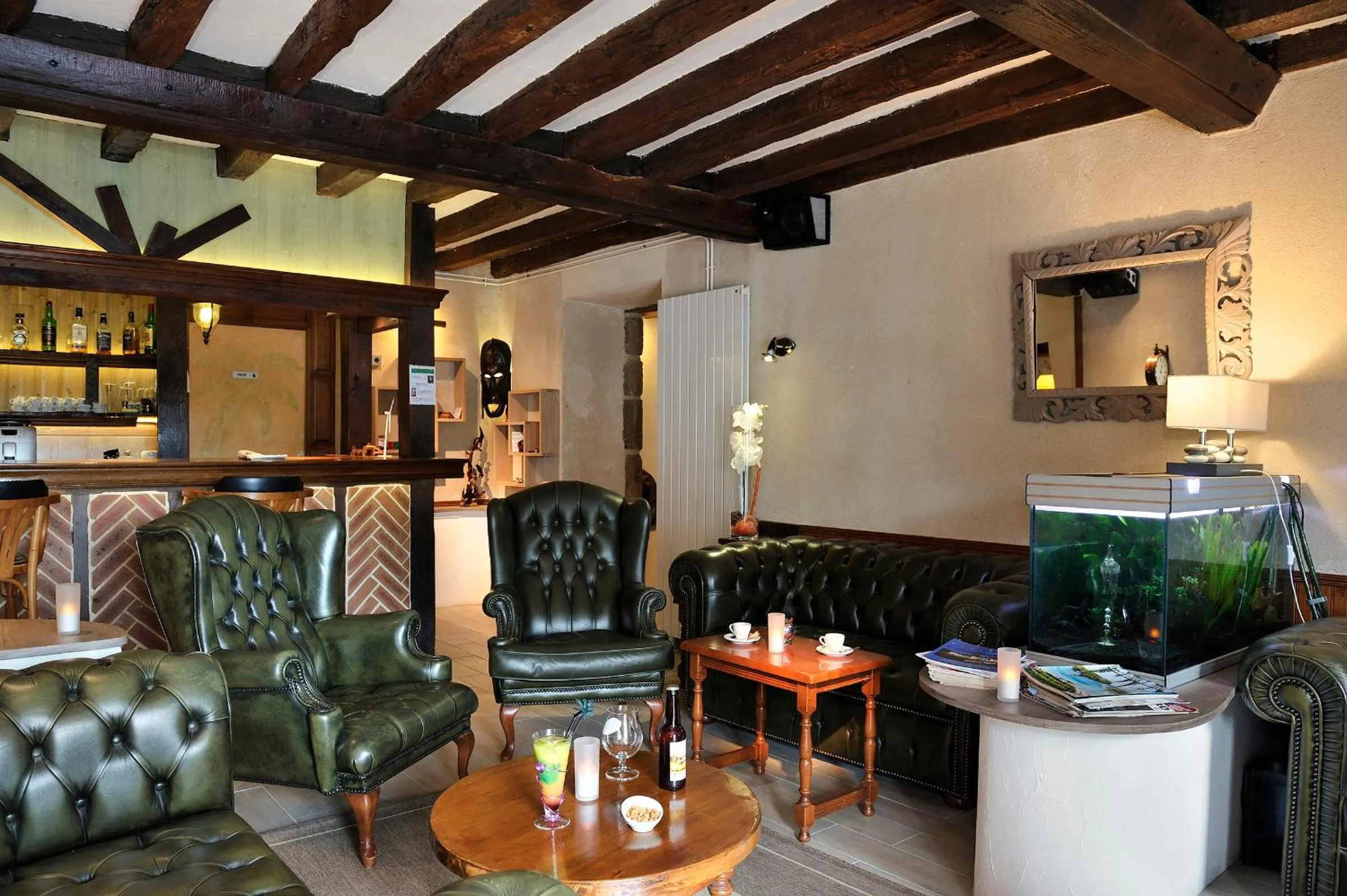 Lounge or bar in Logis Hotel Oasis