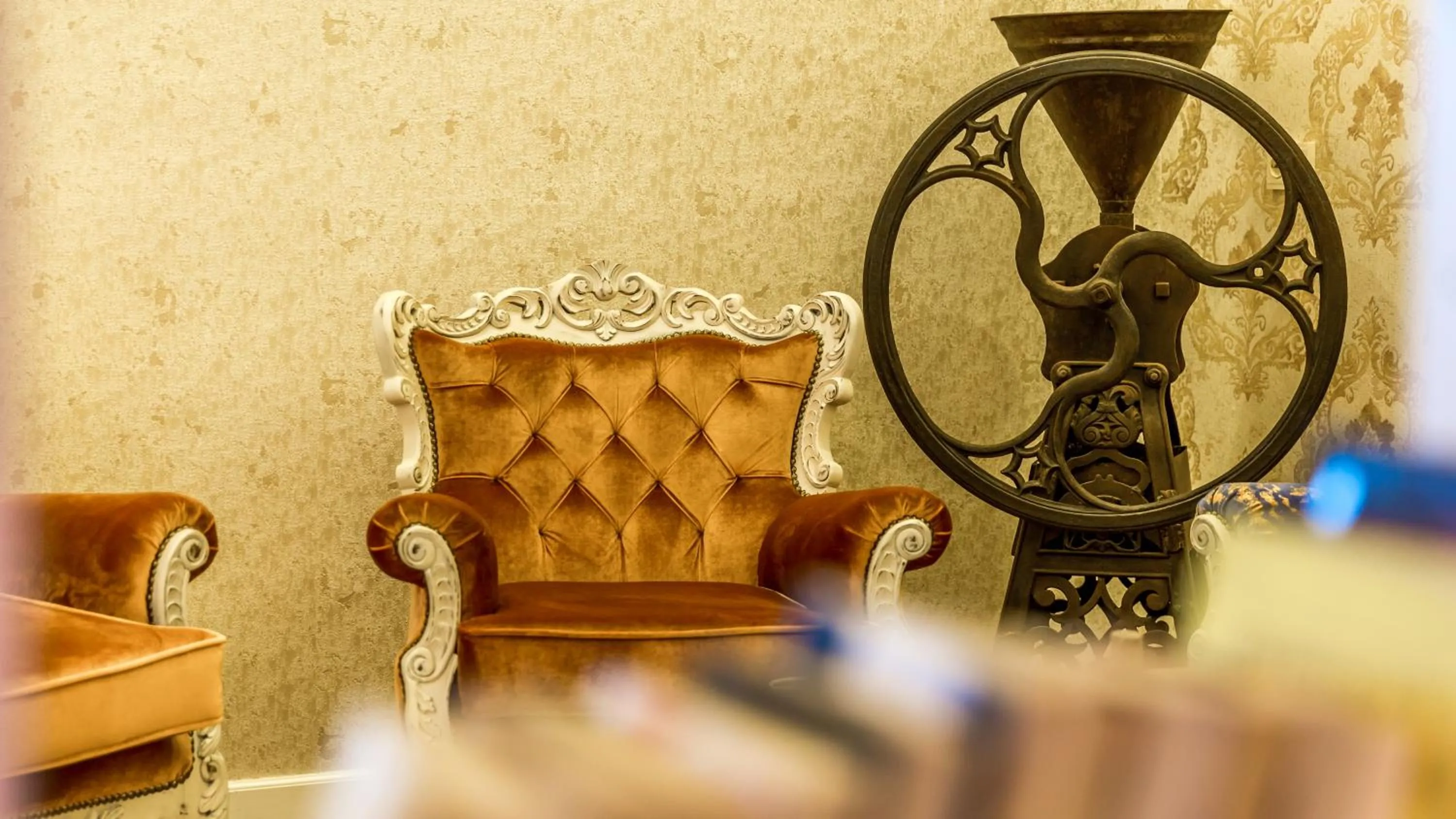 Decorative detail in Kahveci Alibey Hotel