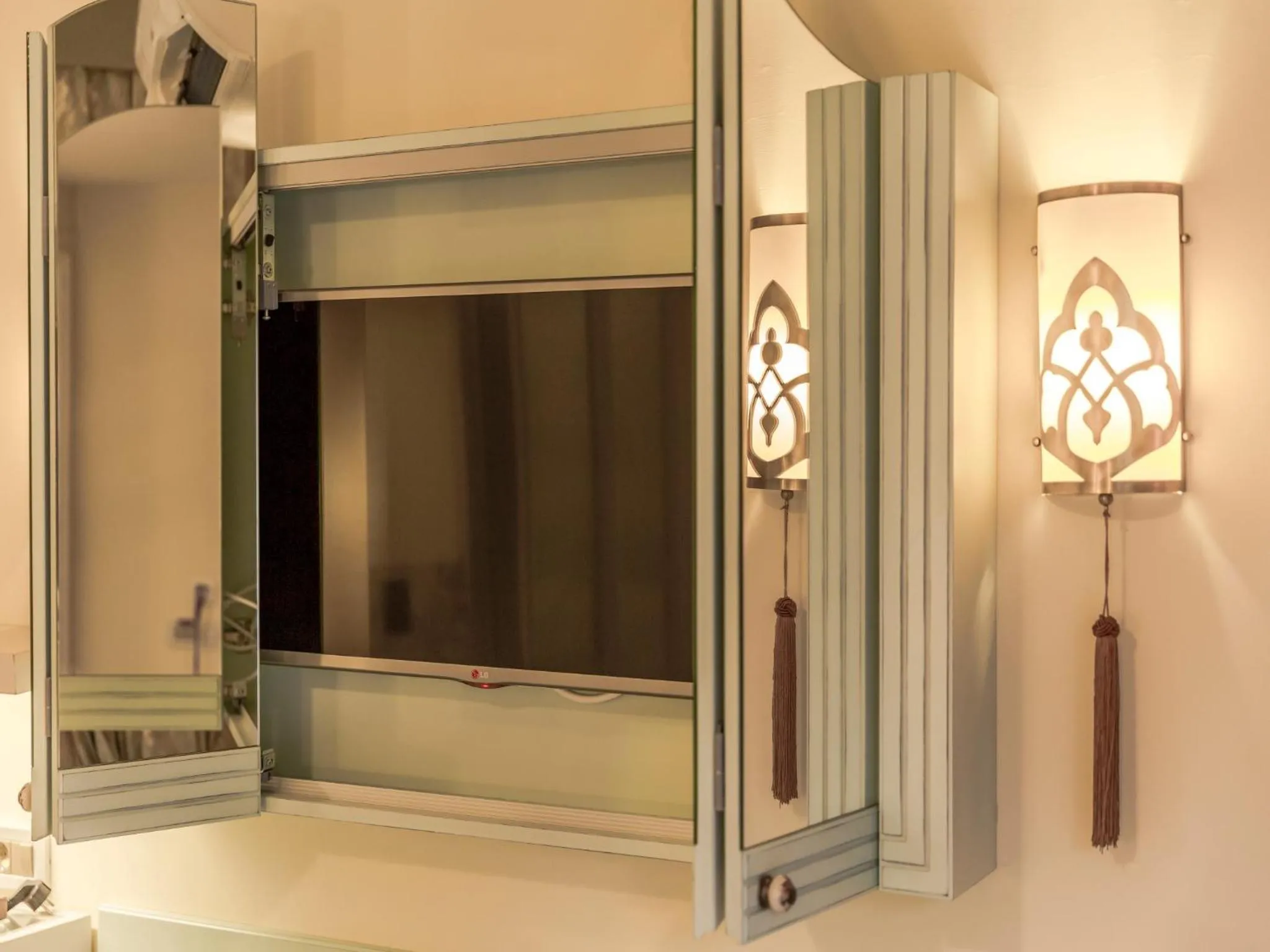 People in Kahveci Alibey Hotel