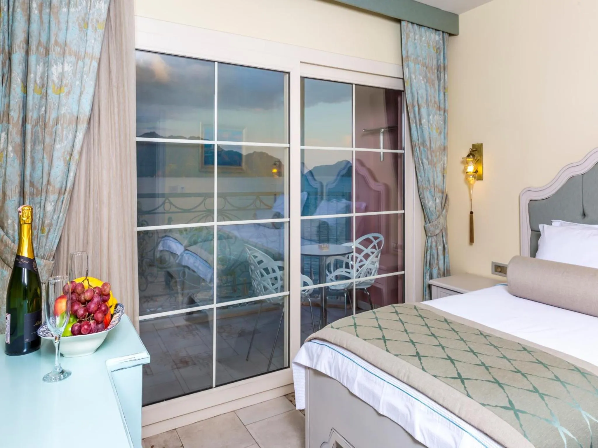 Bed in Kahveci Alibey Hotel