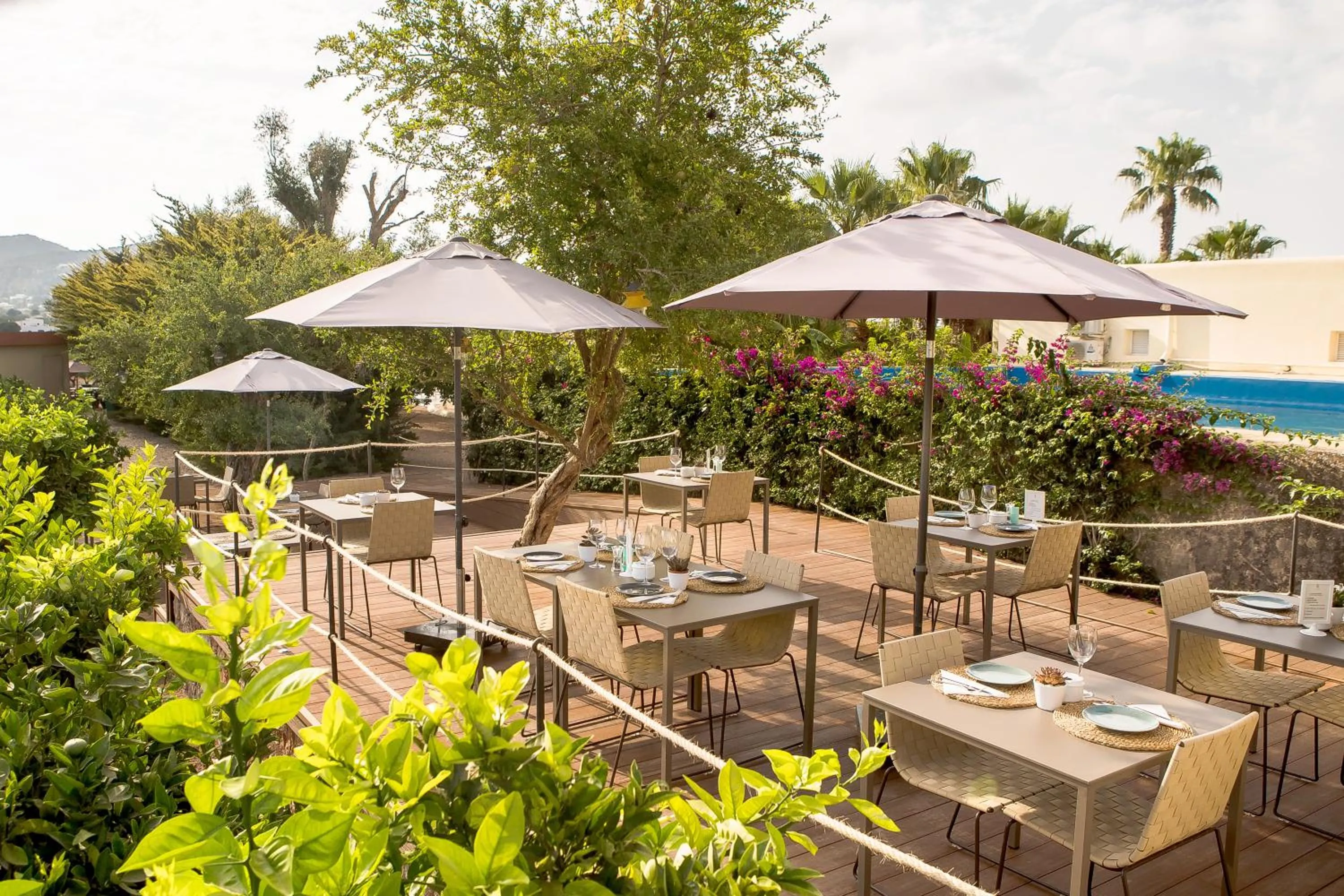 Restaurant/places to eat in Can Jaume Private Villas by Ocean Drive
