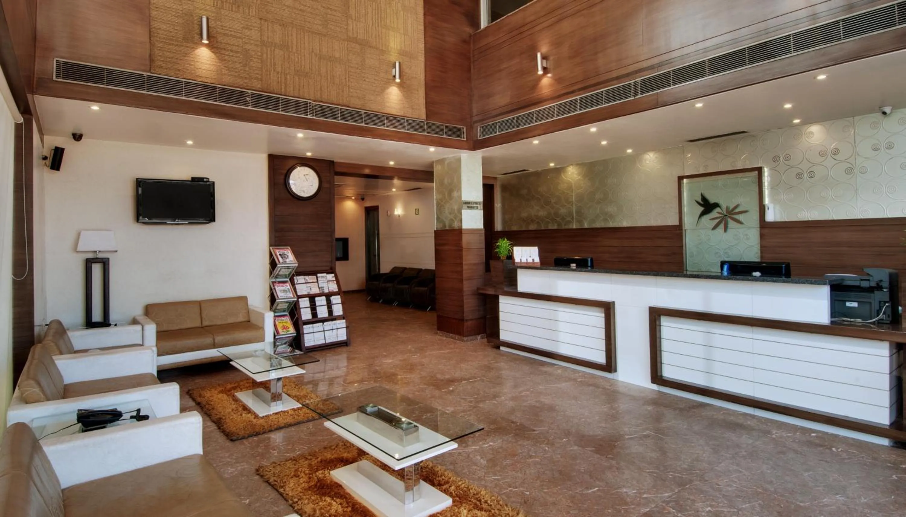 Lobby or reception in Pearl Hotel & Banquets Ahmedabad