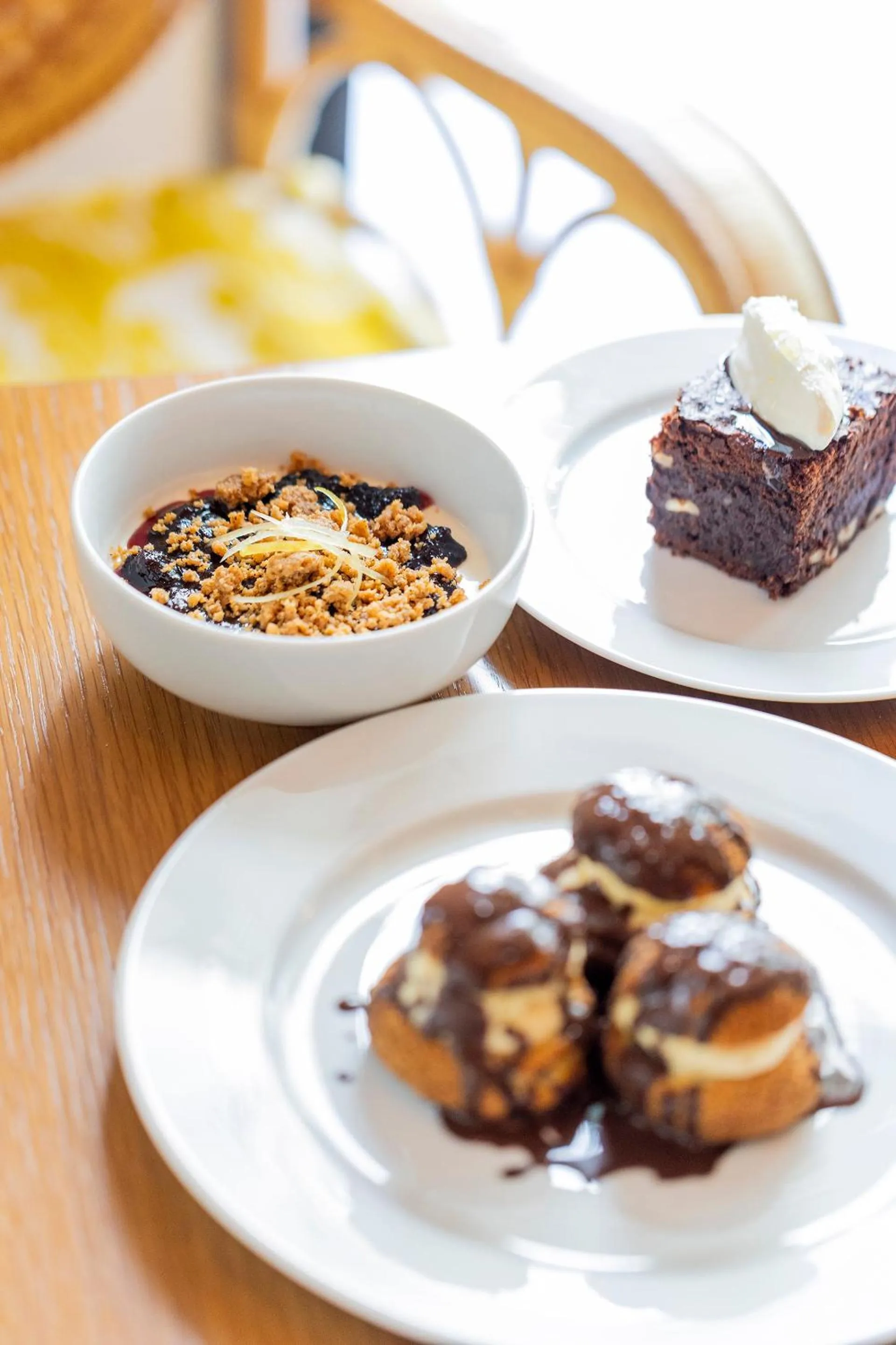 Restaurant/places to eat in Hôtel Amista Marseille - ancien Hôtel Saint Louis - Vieux Port