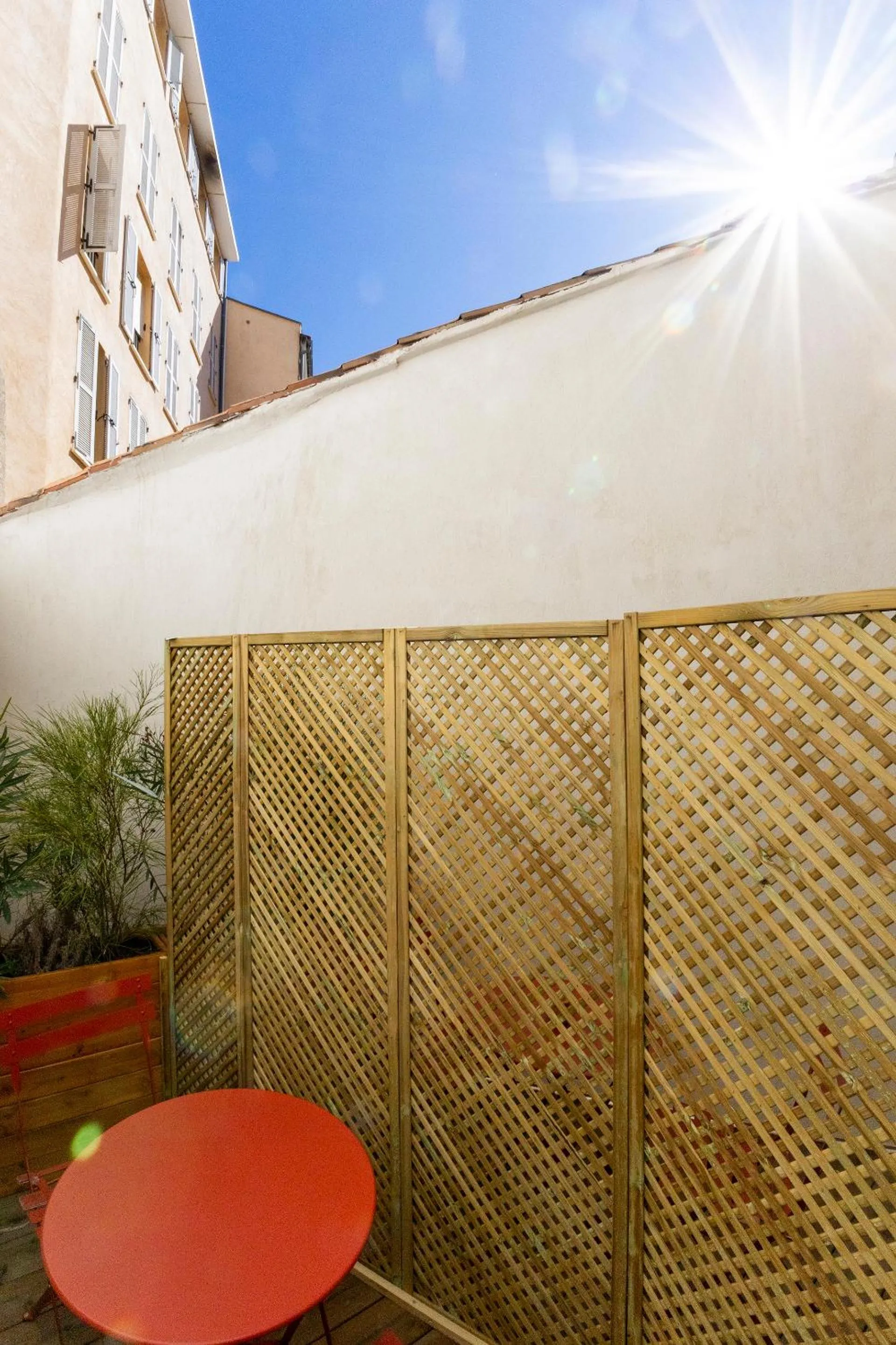 Patio in Hôtel Amista Marseille - ancien Hôtel Saint Louis - Vieux Port