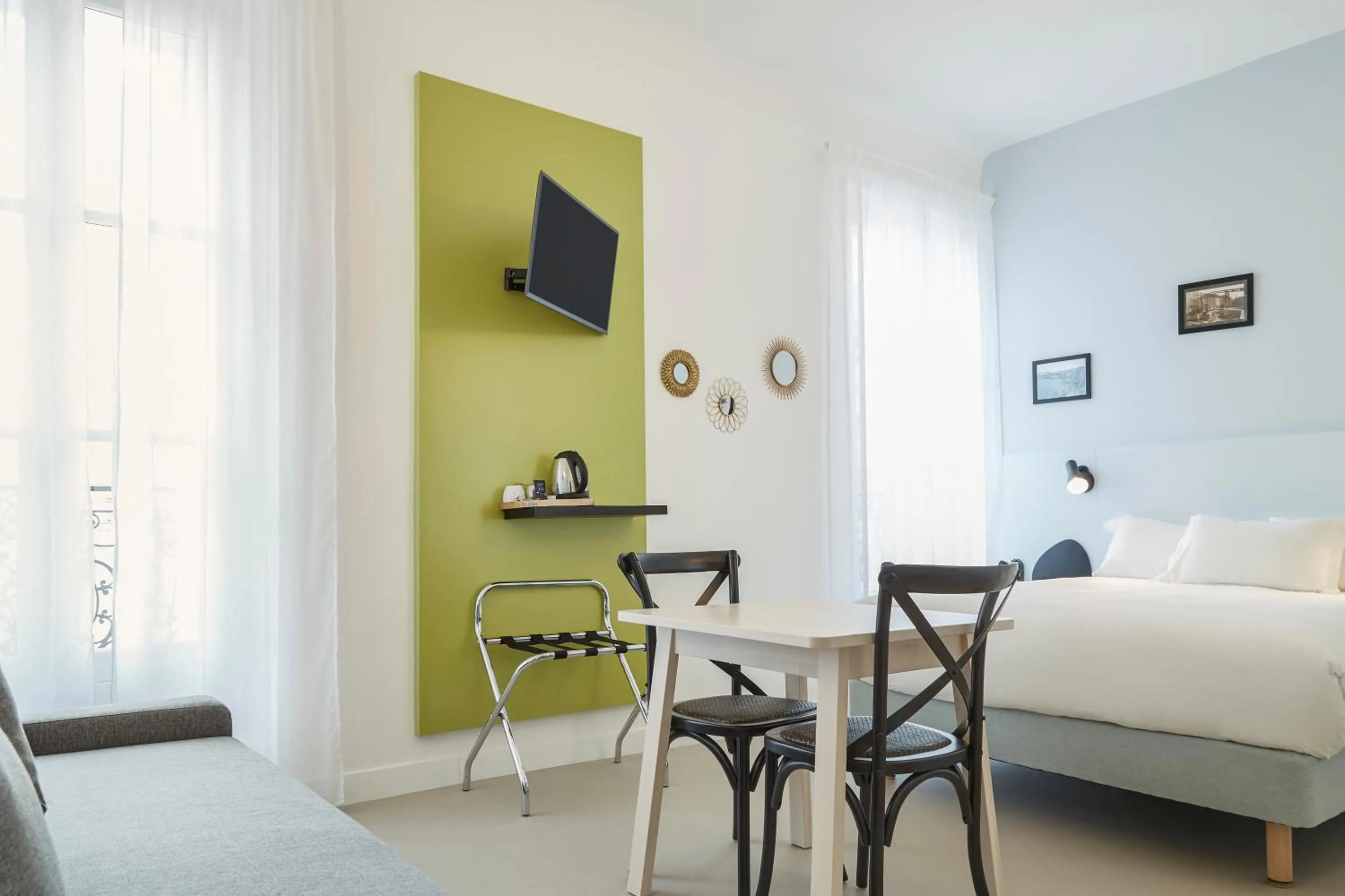 Family Room (4 Adults) in Hôtel Amista Marseille - ancien Hôtel Saint Louis - Vieux Port