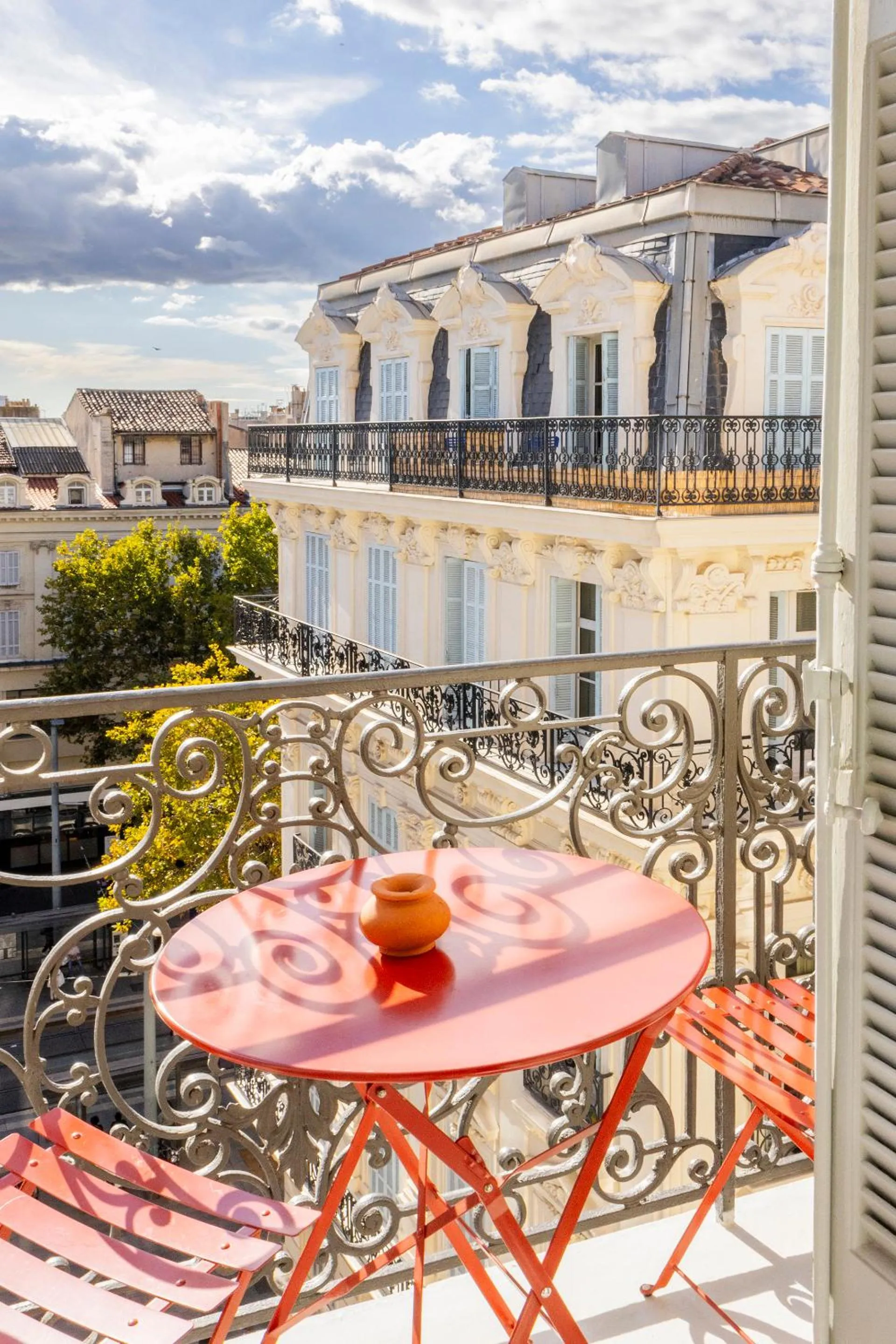 Balcony/Terrace in Hôtel Amista Marseille - ancien Hôtel Saint Louis - Vieux Port