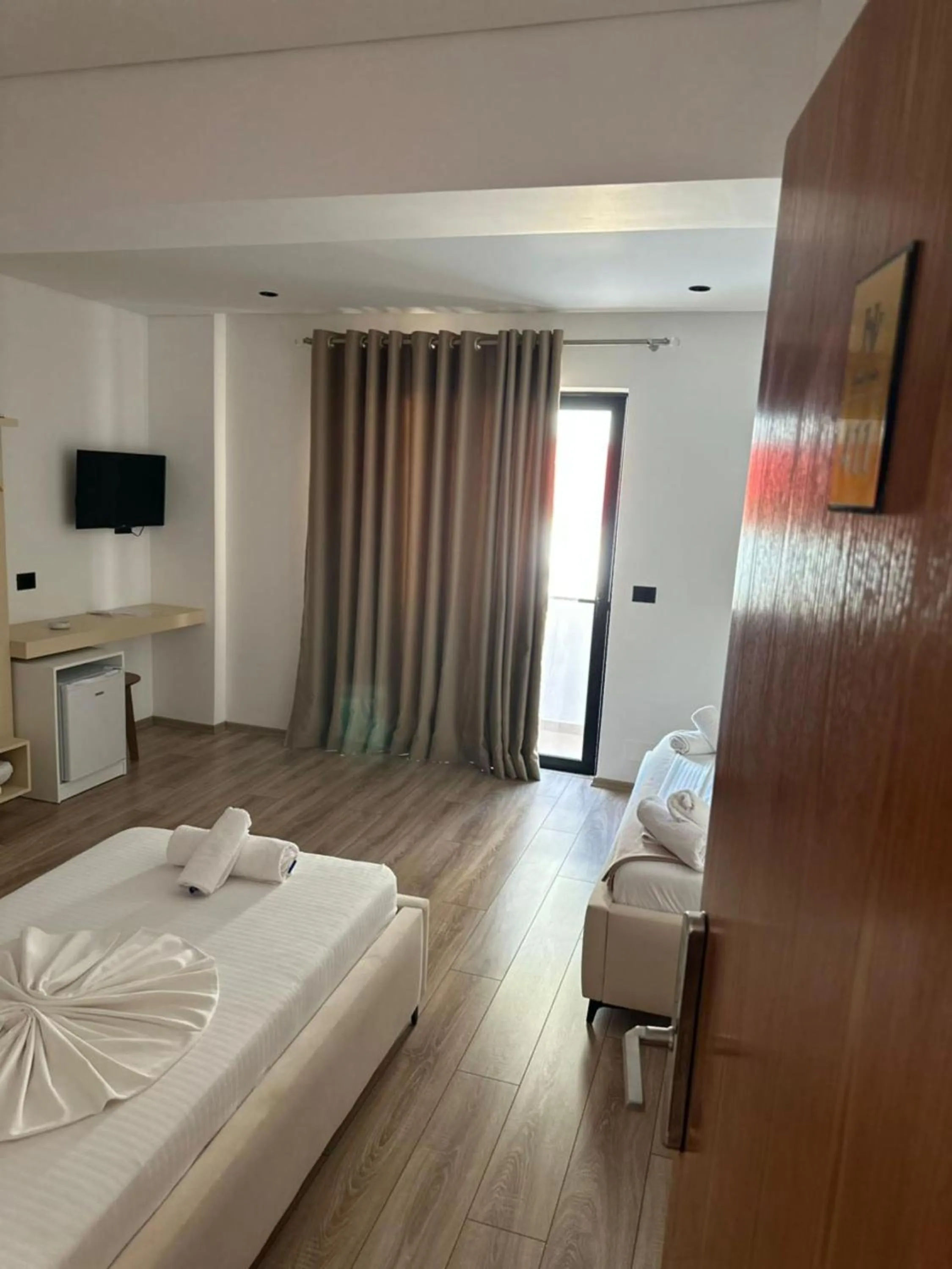 TV and multimedia, Bed in Hotel Vola