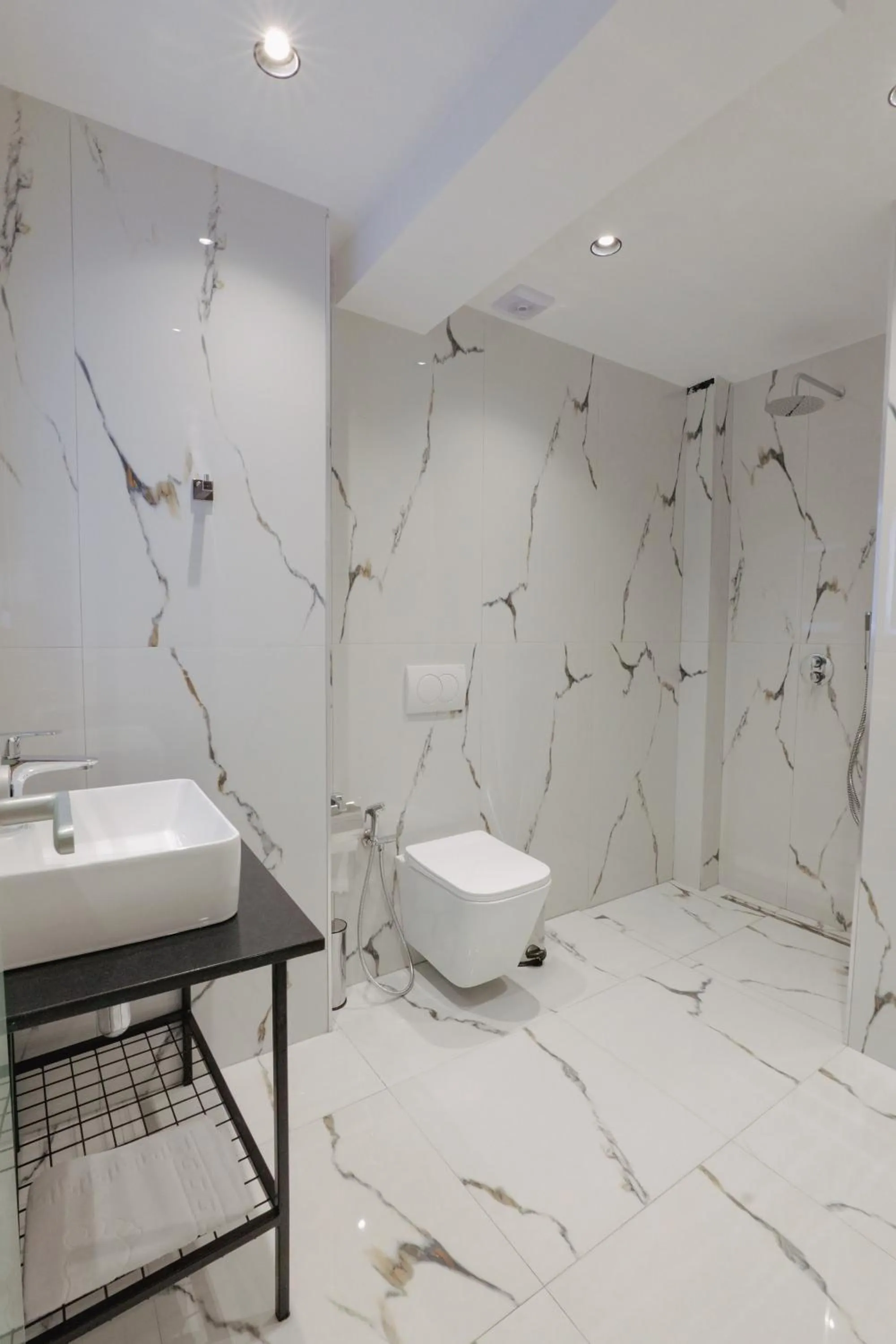 Bathroom in Hotel Vola