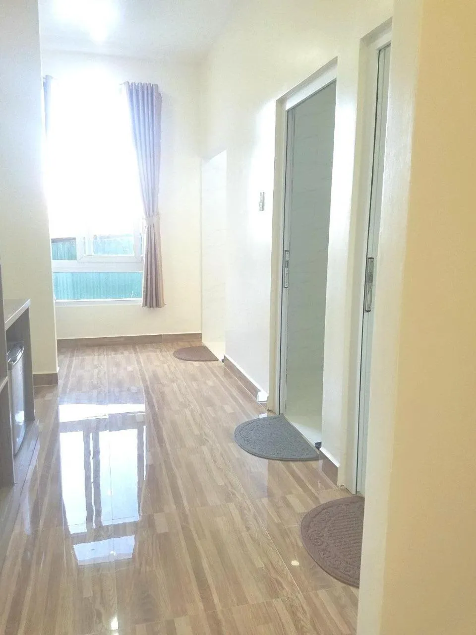 Shower in Nhật Nguyên Hotel