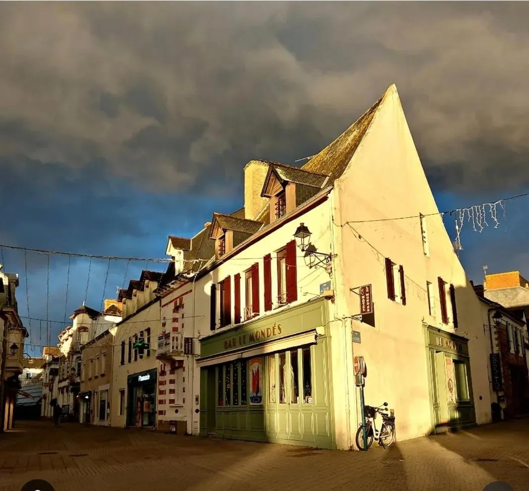 Property building in Appart 'Hôtel Le Mondes