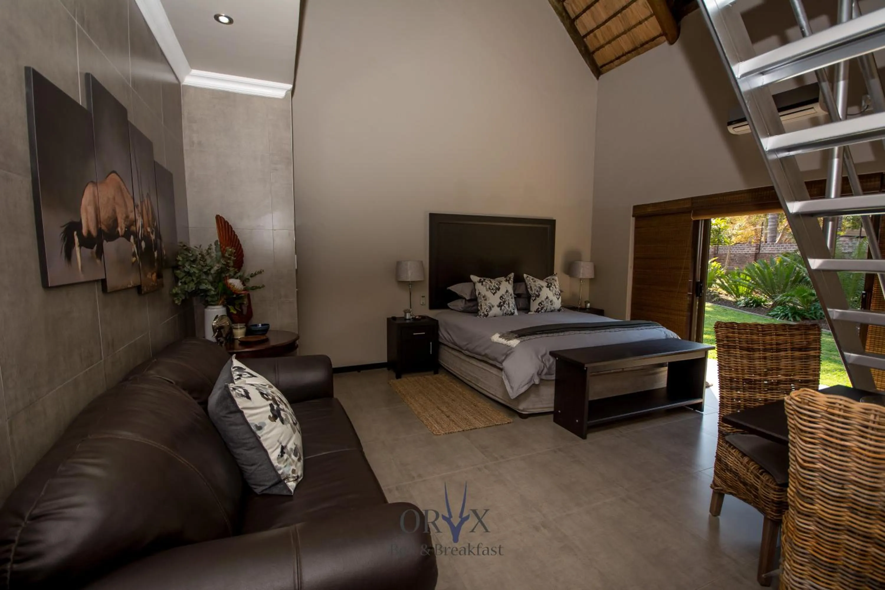 Shower, Bed in Oryx B&B Reserved Guests Only