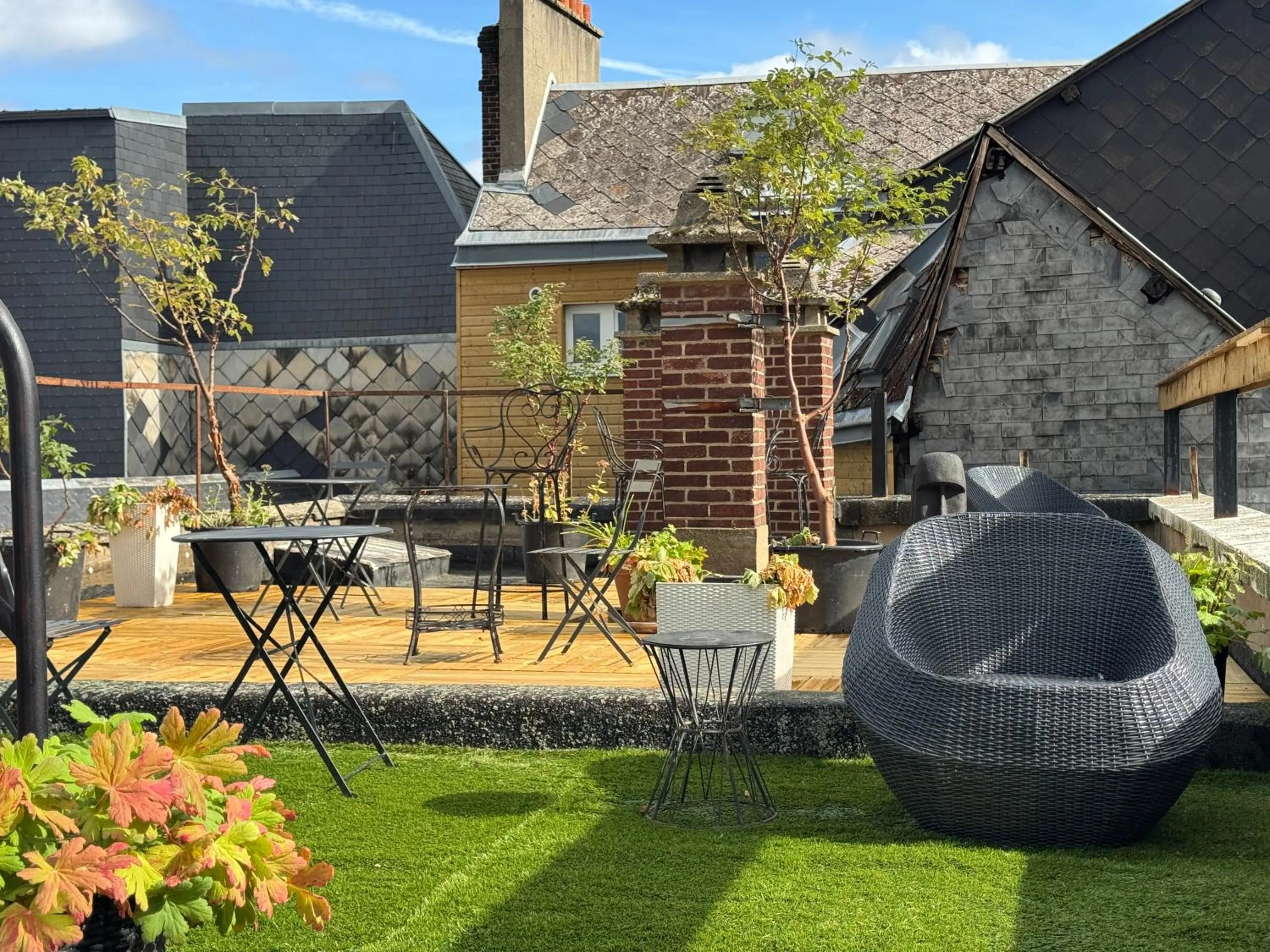 Patio in Hôtel De La Cathédrale