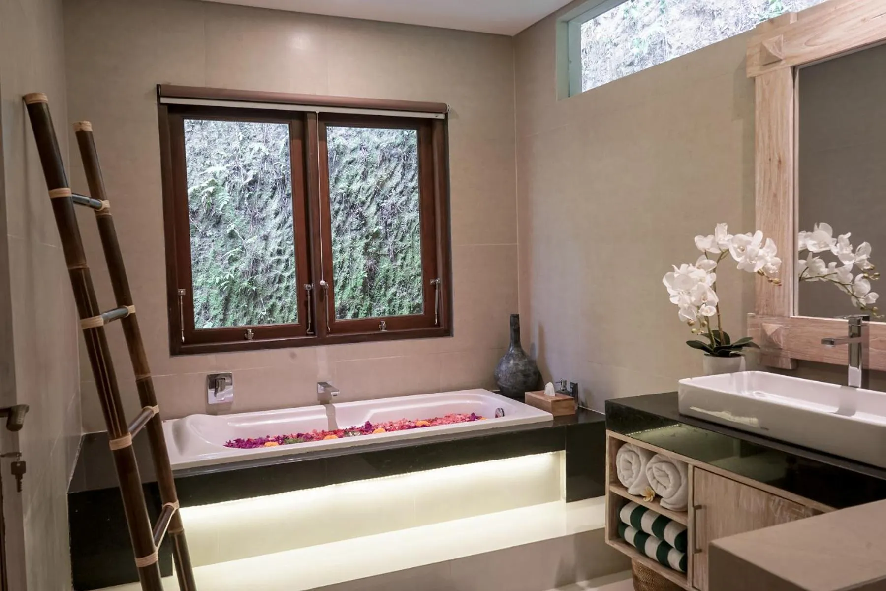 Bathroom, Bed in Ubud Hills Villas & Resort