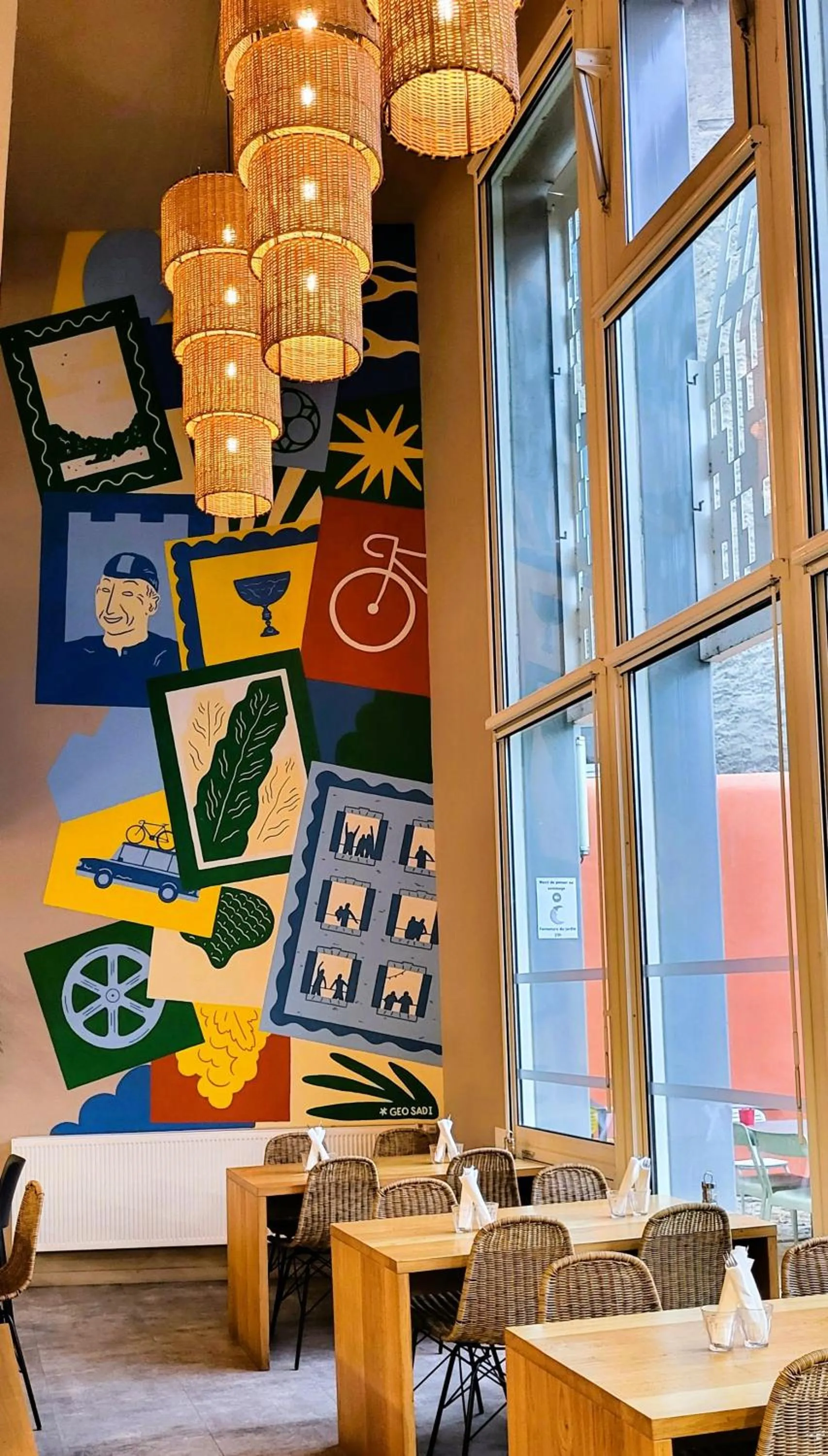 Restaurant/places to eat in The People - Tours