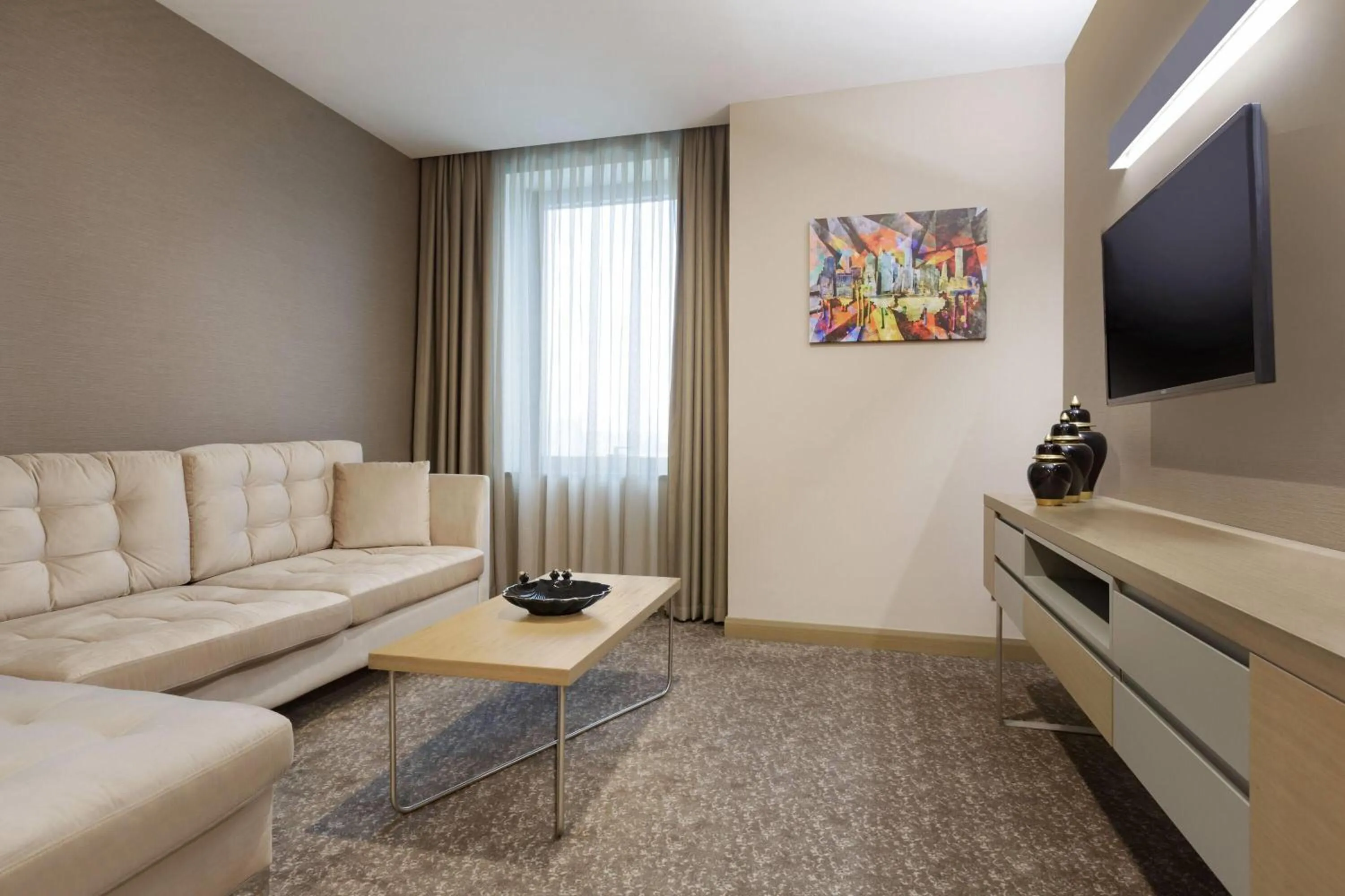 Photo of the whole room in La Quinta by Wyndham Istanbul Gunesli